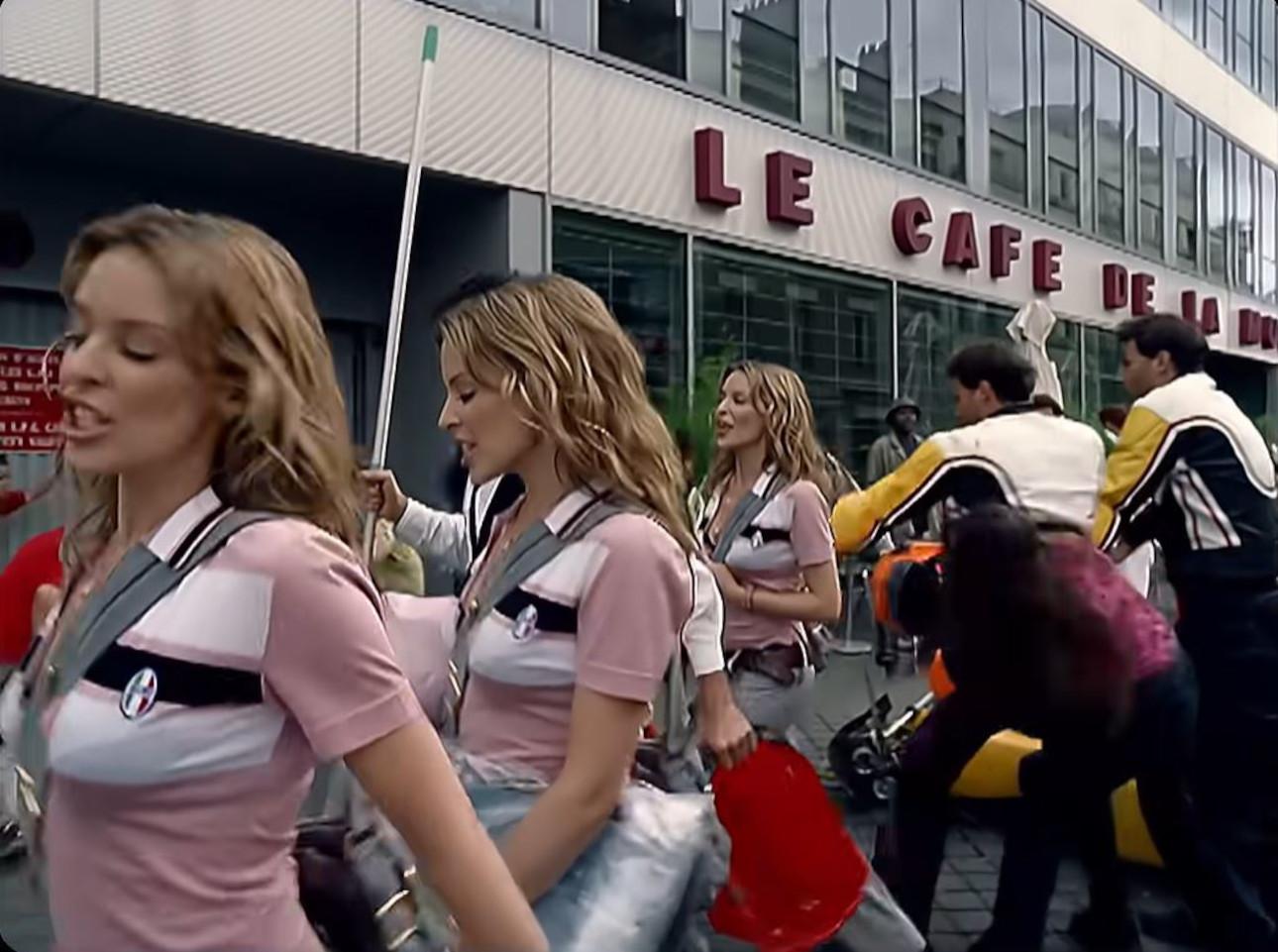 Στιγμιότυπο από το βίντεο κλιπ/Youtube