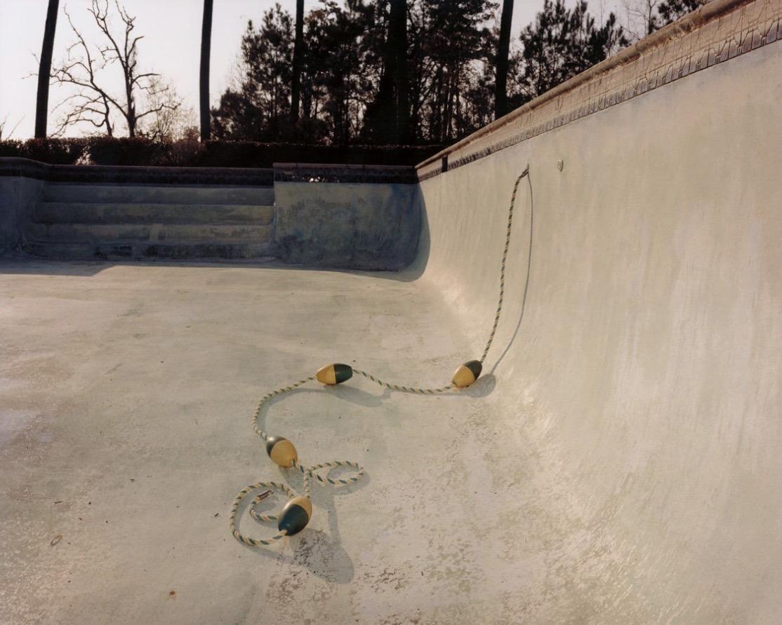  Το ανοίκειο και το οικείο συνυπάρχουν στο φωτογραφικό σύμπαν του Λάνθιμου 