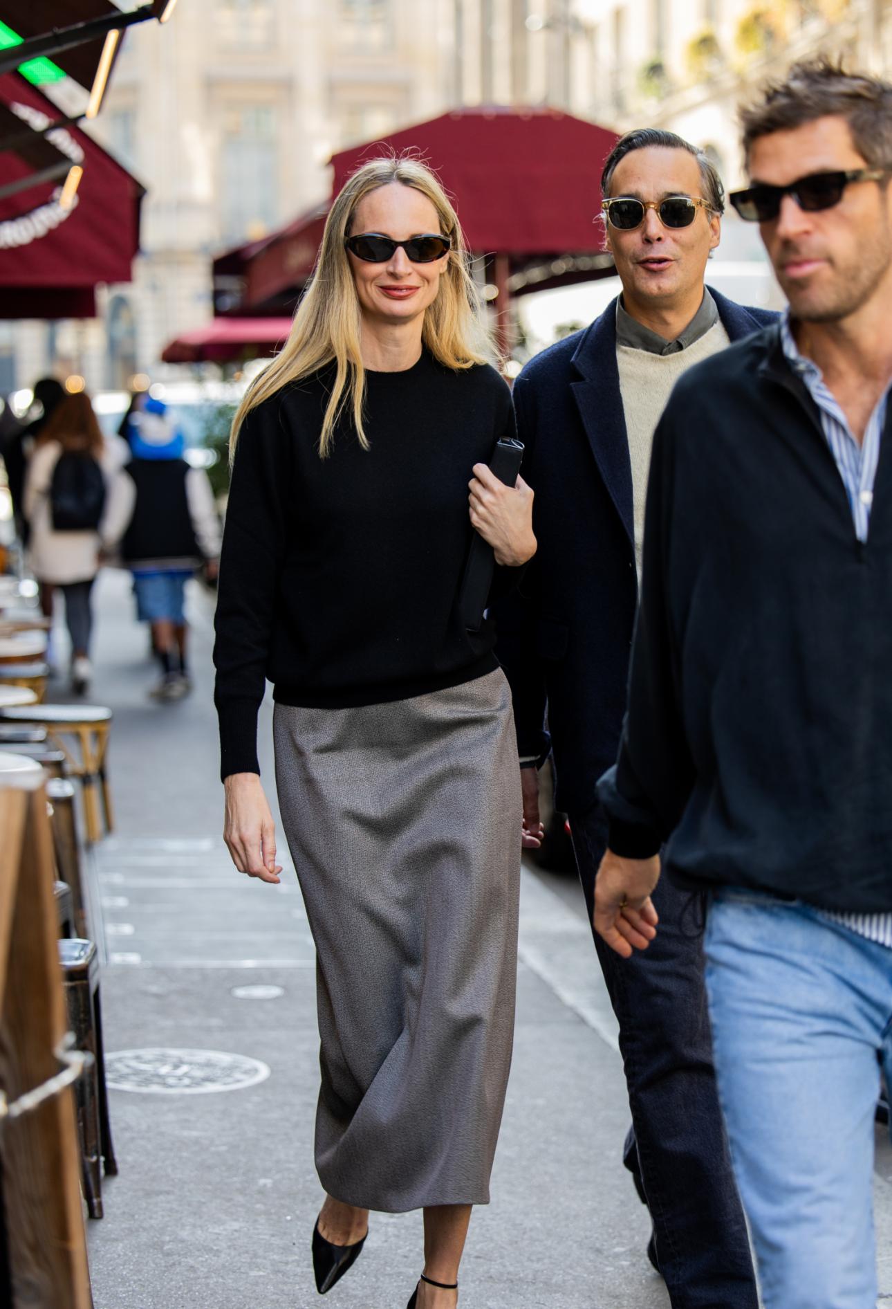 Η Lauren Santo Domingo με μαύρο πουλόβερ/Φωτογραφία: Getty