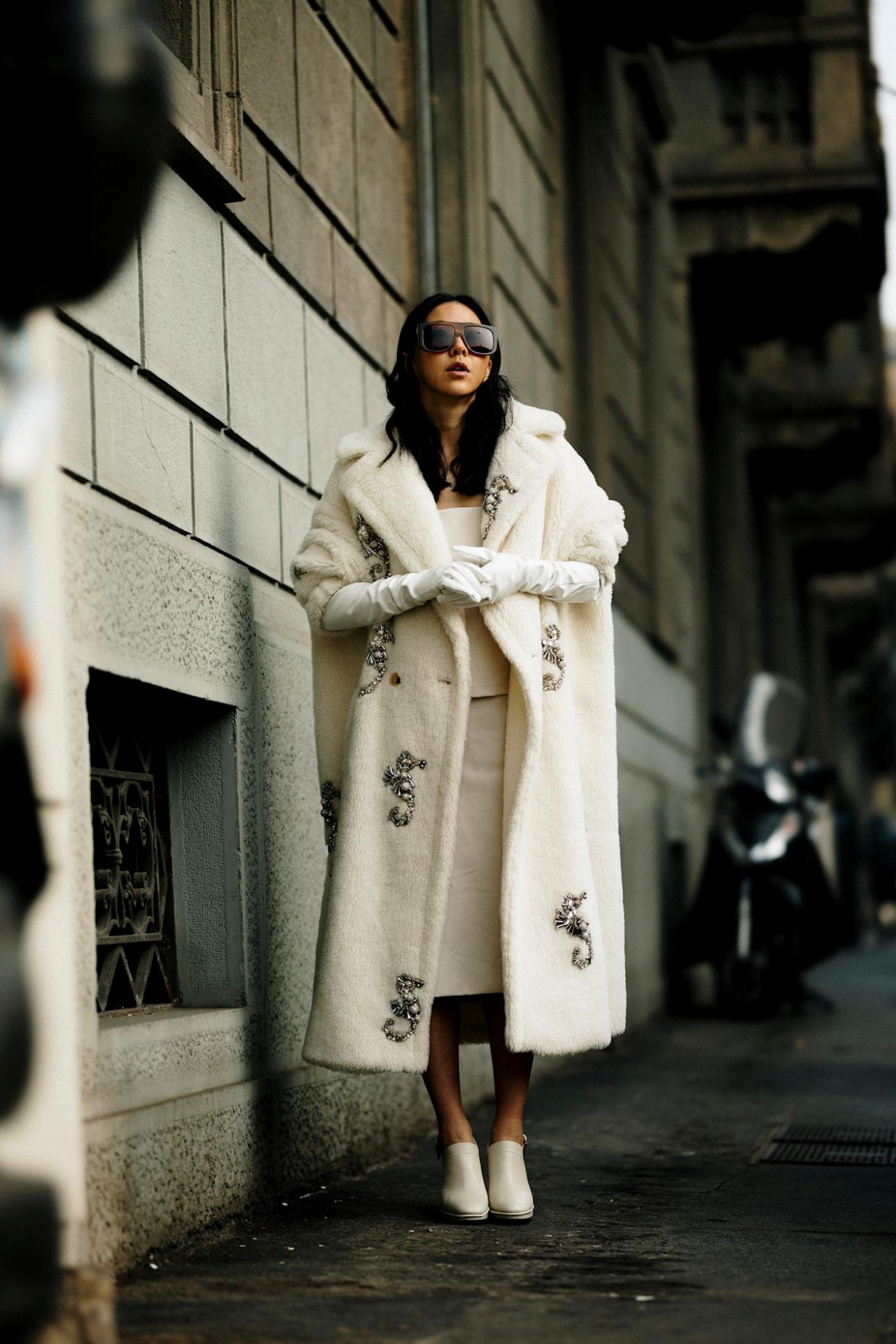 Λευκά δερμάτινα γάντια/Φωτογραφία: Getty Images