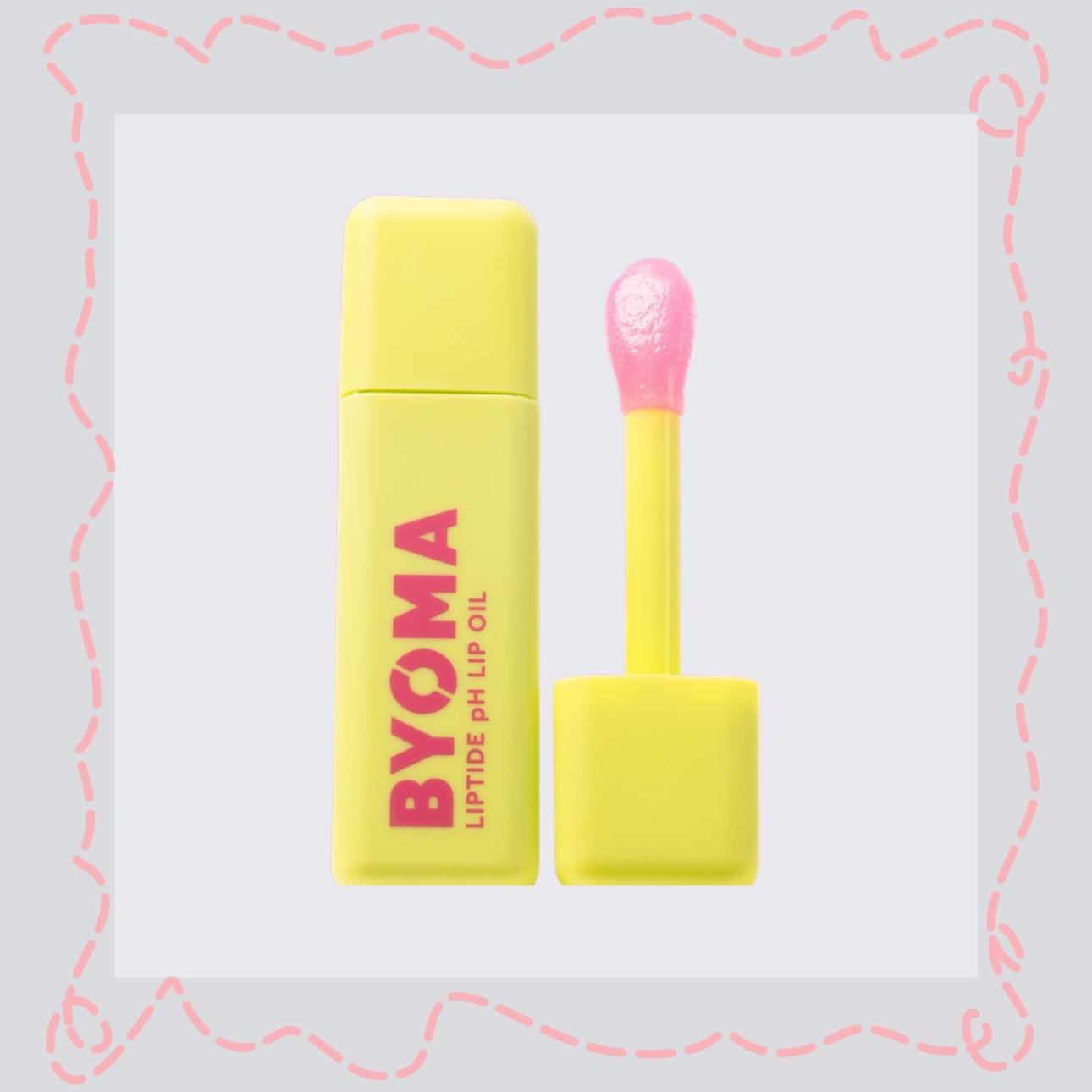 Σε μία απόχρωση, αφήνει ένα απαλό ροζ χρώμα στα χείλη