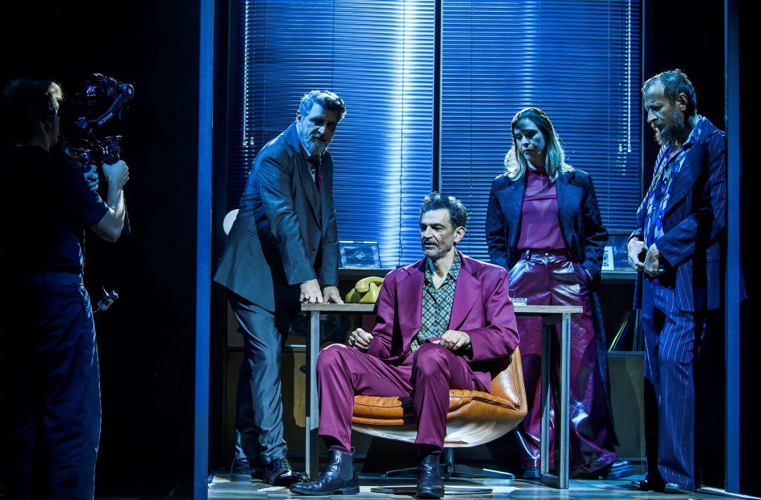 Λόλα θέατρο