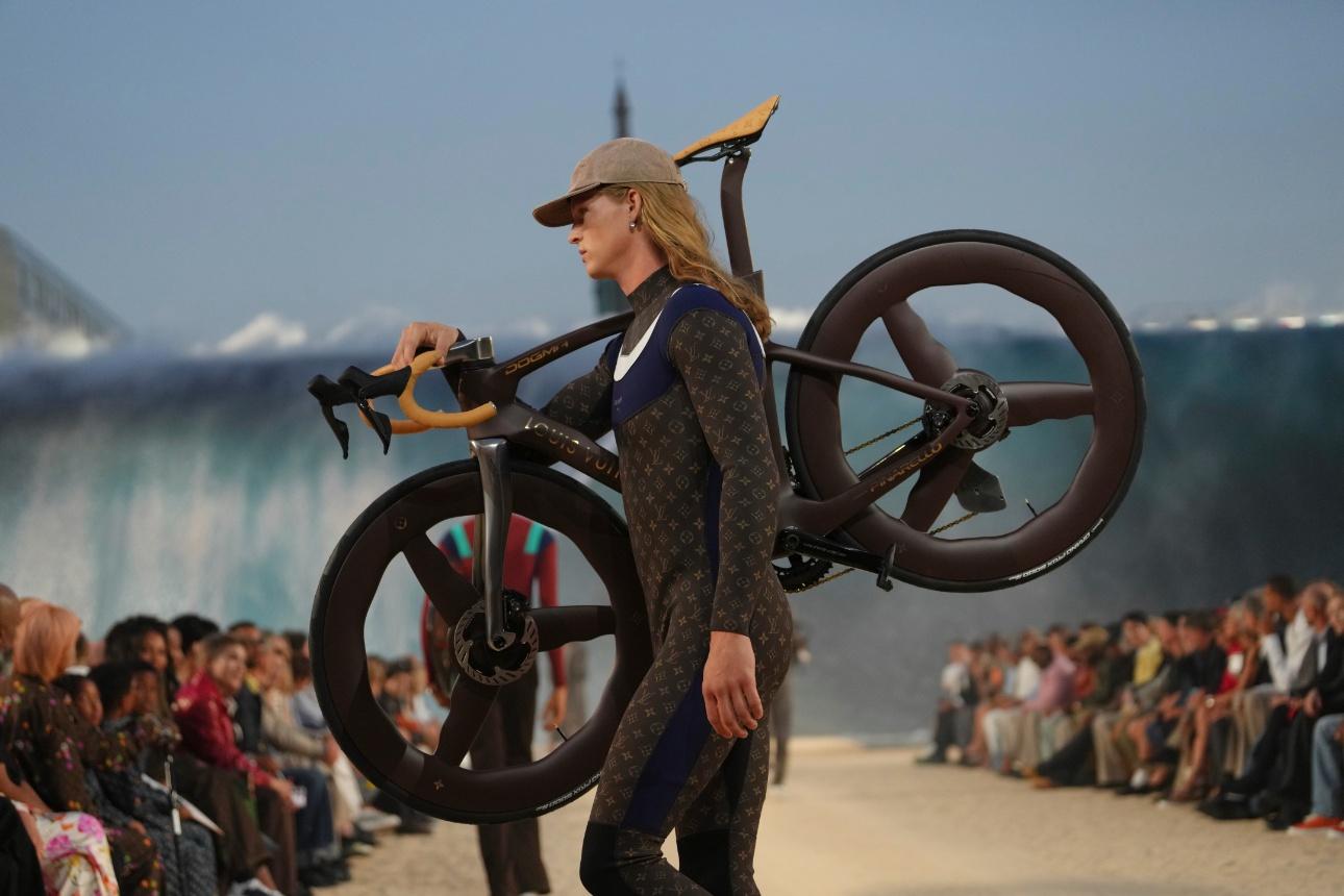 Louis Vuitton menswear S/S '27/ AP Images