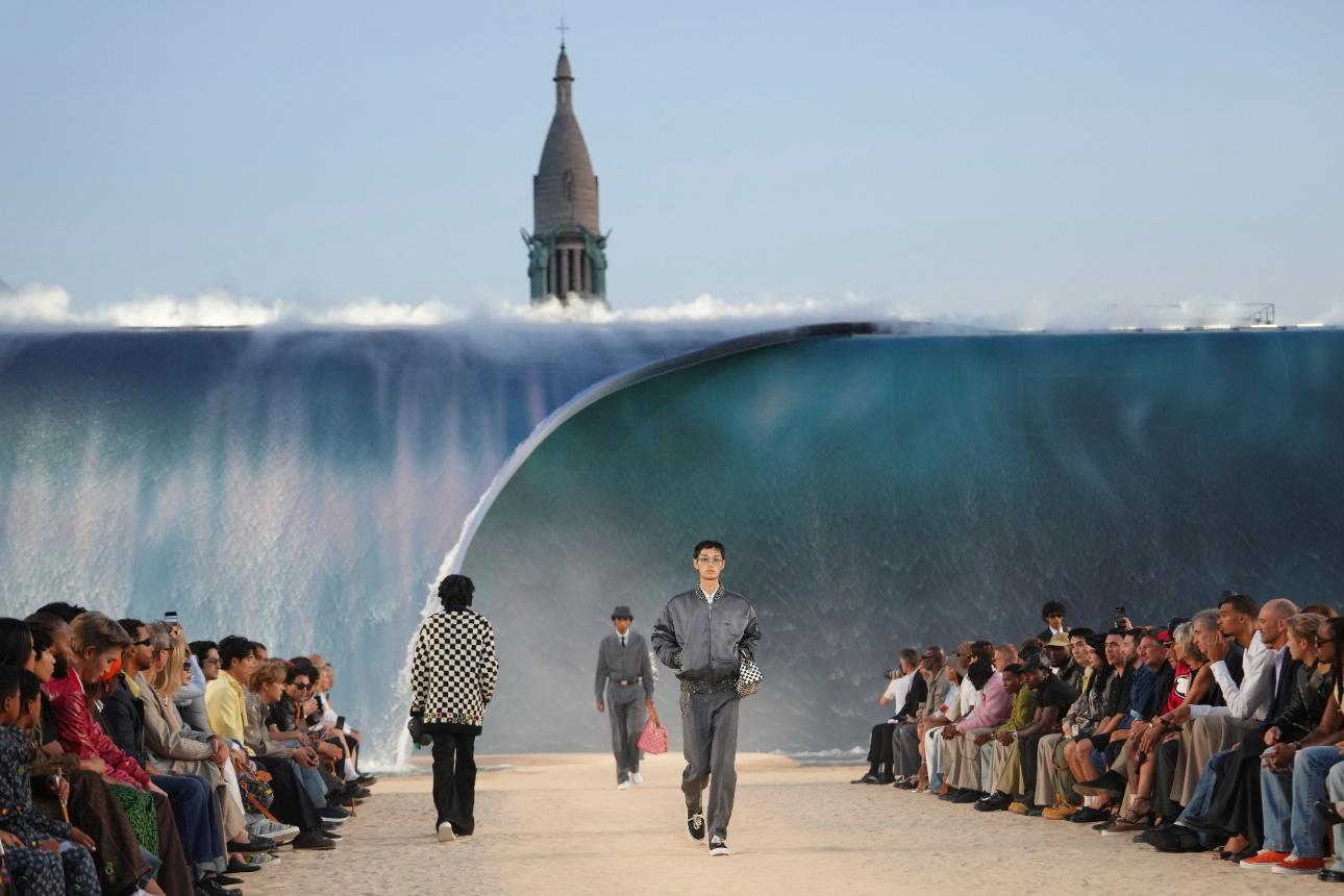 Louis Vuitton menswear S/S '27/ AP Images