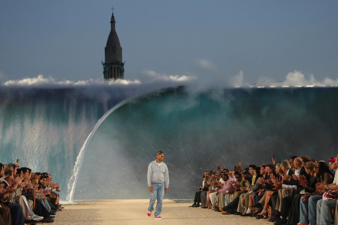 Louis Vuitton menswear S/S '27/ AP Images