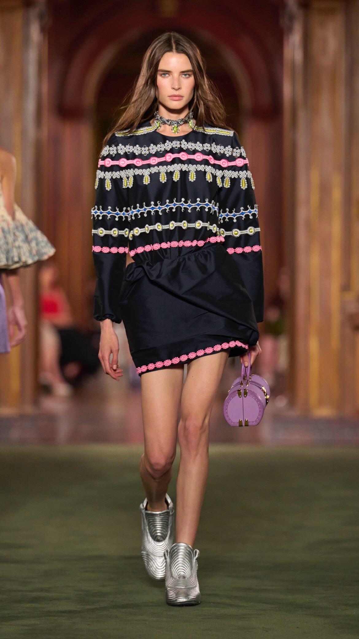 Louis Vuitton Cruise 2027/ Φωτογραφία: Instagram/ Louis Vuitton