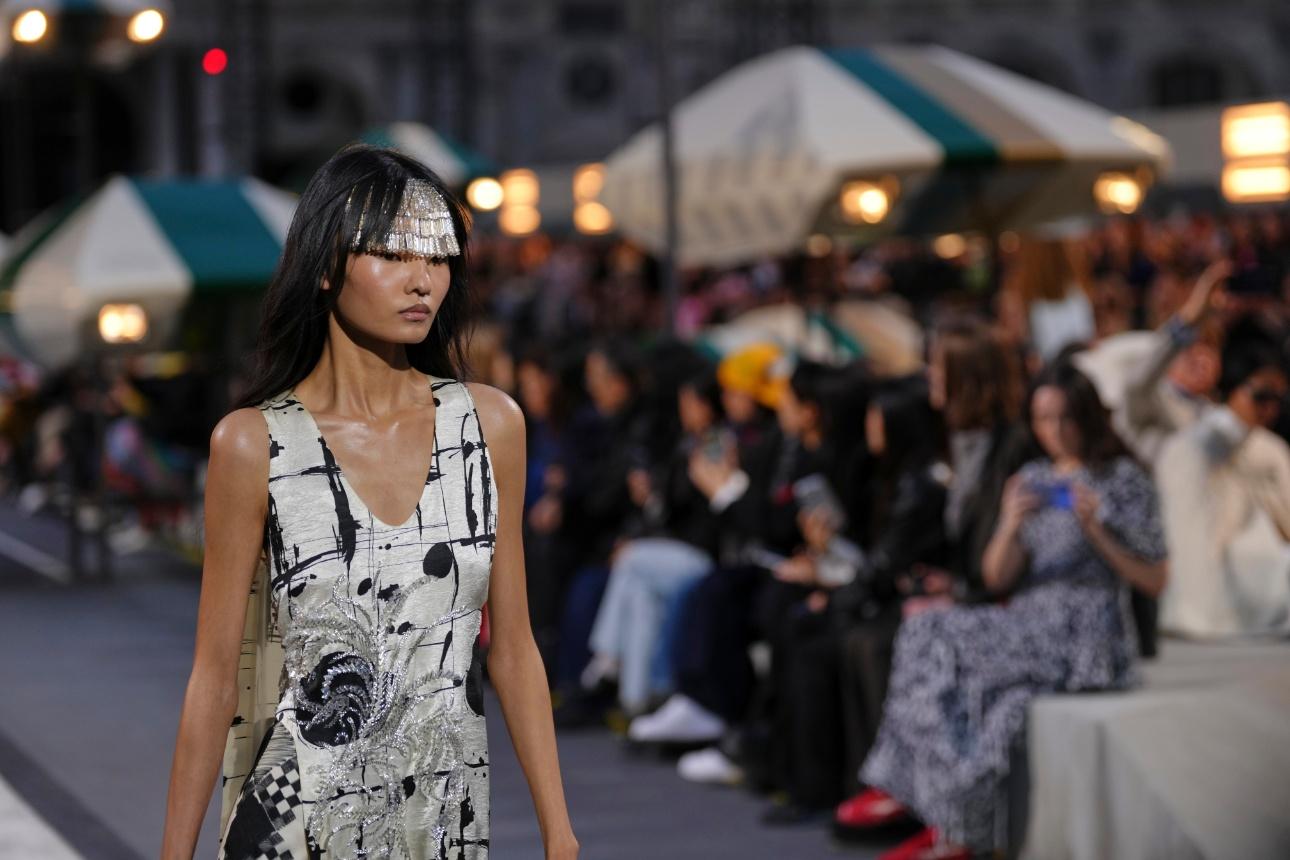 Louis Vuitton S/S 2027/ Φωτογραφία: AP Images