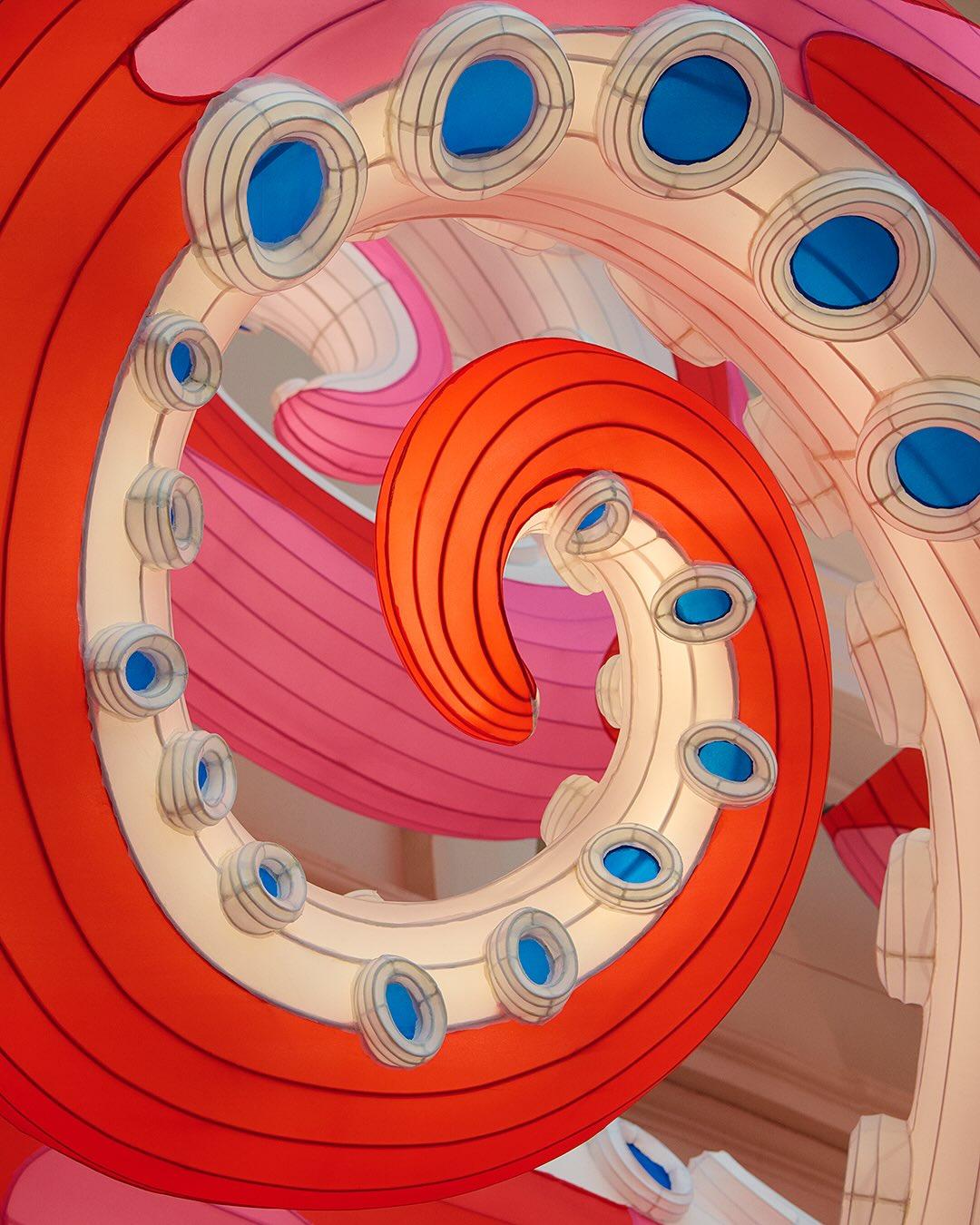 Λεπτομέρεια από το pop-up store του οίκου Louis Vuitton/ Φωτογραφία: Louis Vuitton