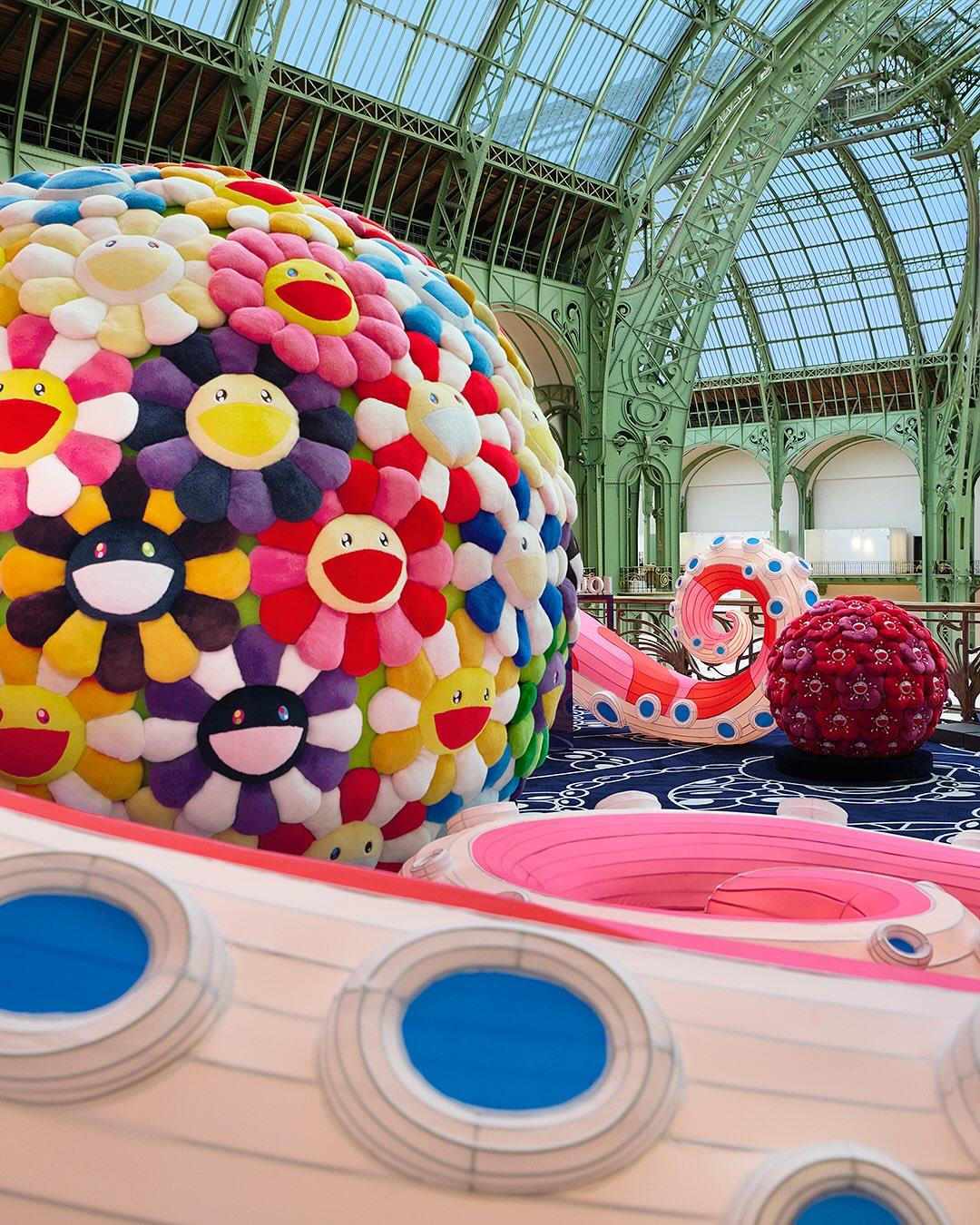 Το τεράστιο χταπόδι στην παρουσίαση της συλλογής/ Φωτογραφία: Louis Vuitton