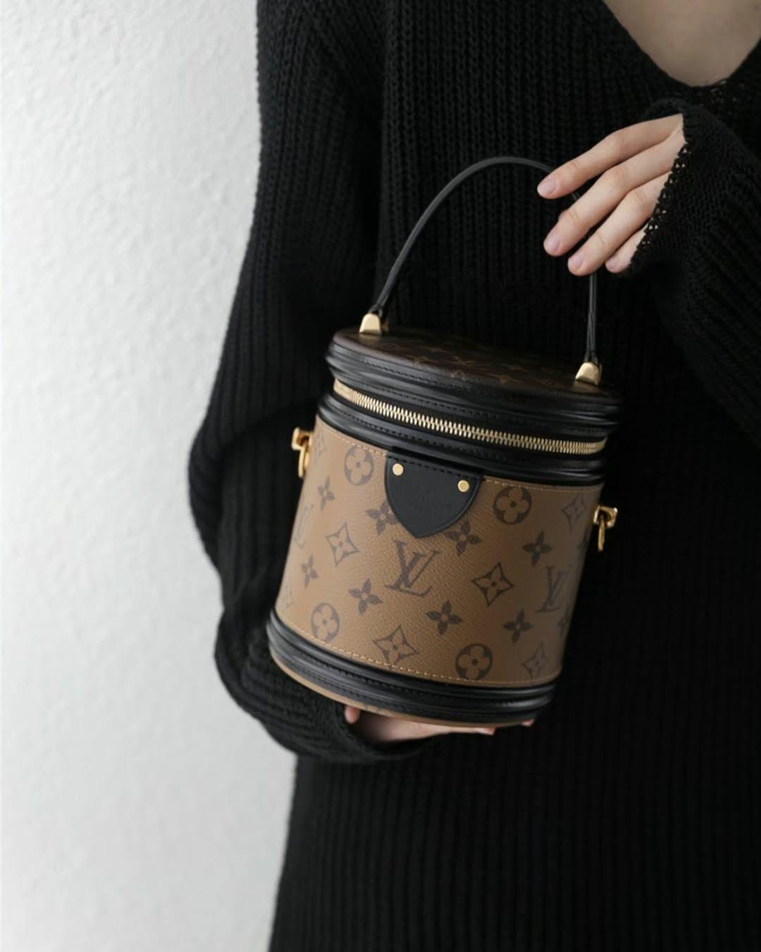 Το μονόγραμμα του Louis Vuitton είναι σύμβολο πολυτέλειας και διαχρονικού στιλ/ Φωτογραφία: Instagram/ @daily.lv.vuitton