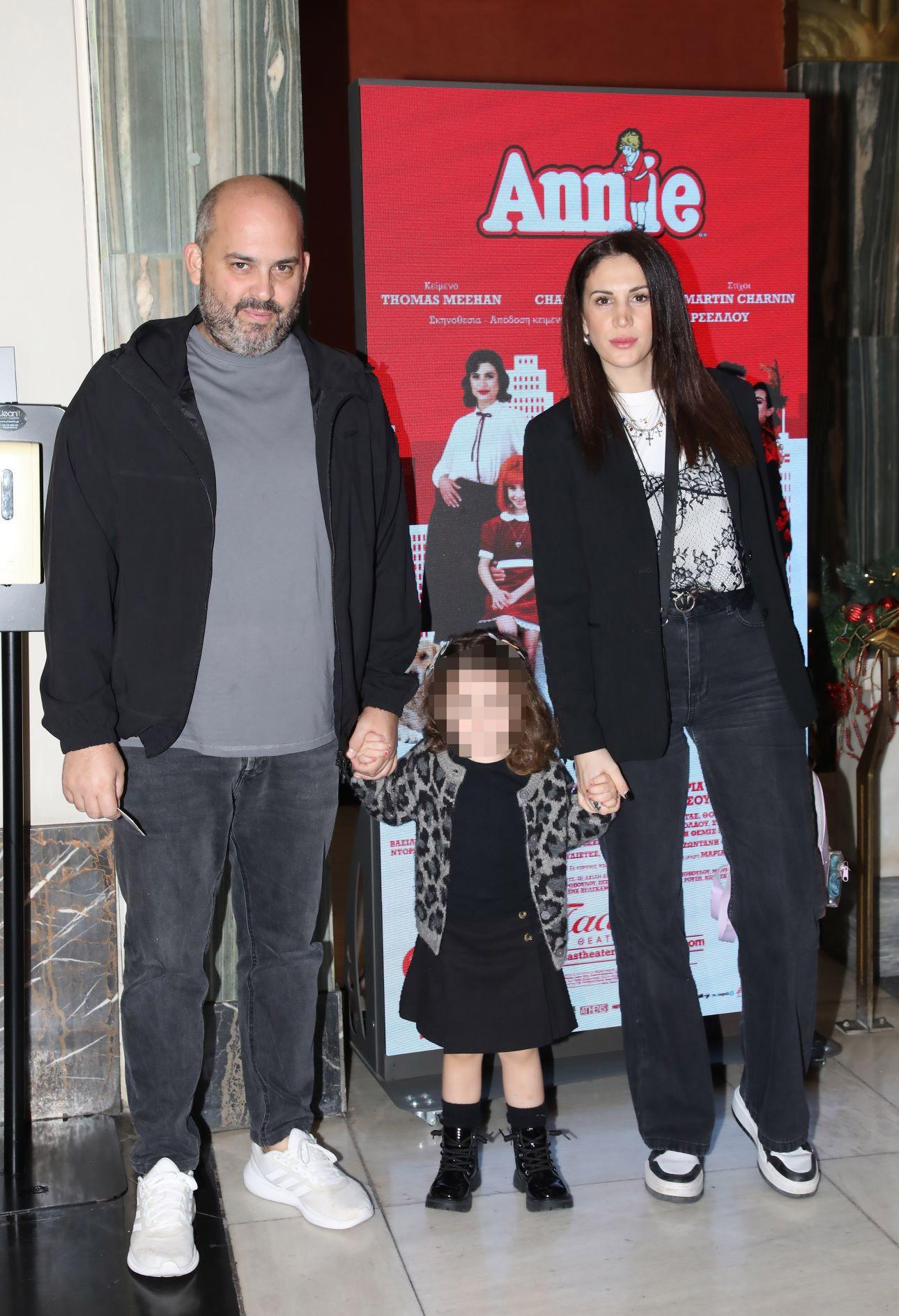 Ο Μάνος Μαγιάτης με τη σύζυγό του, Χριστίνα Νάνη και την κόρη τους/ Φωτογραφία: NDP Photo Agency 