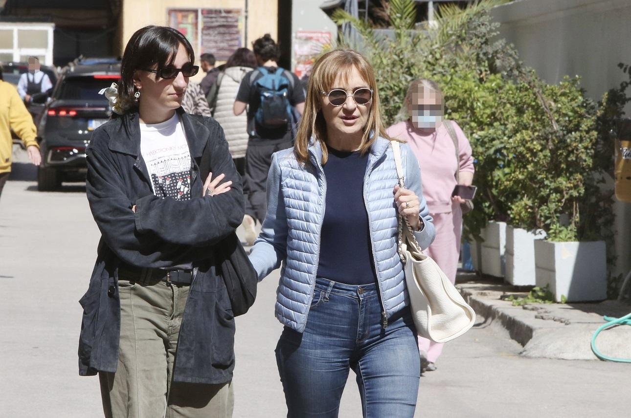 Η Μάρα Ζαχαρέα με την κόρη της, Άννα/ NDP Photo Agency