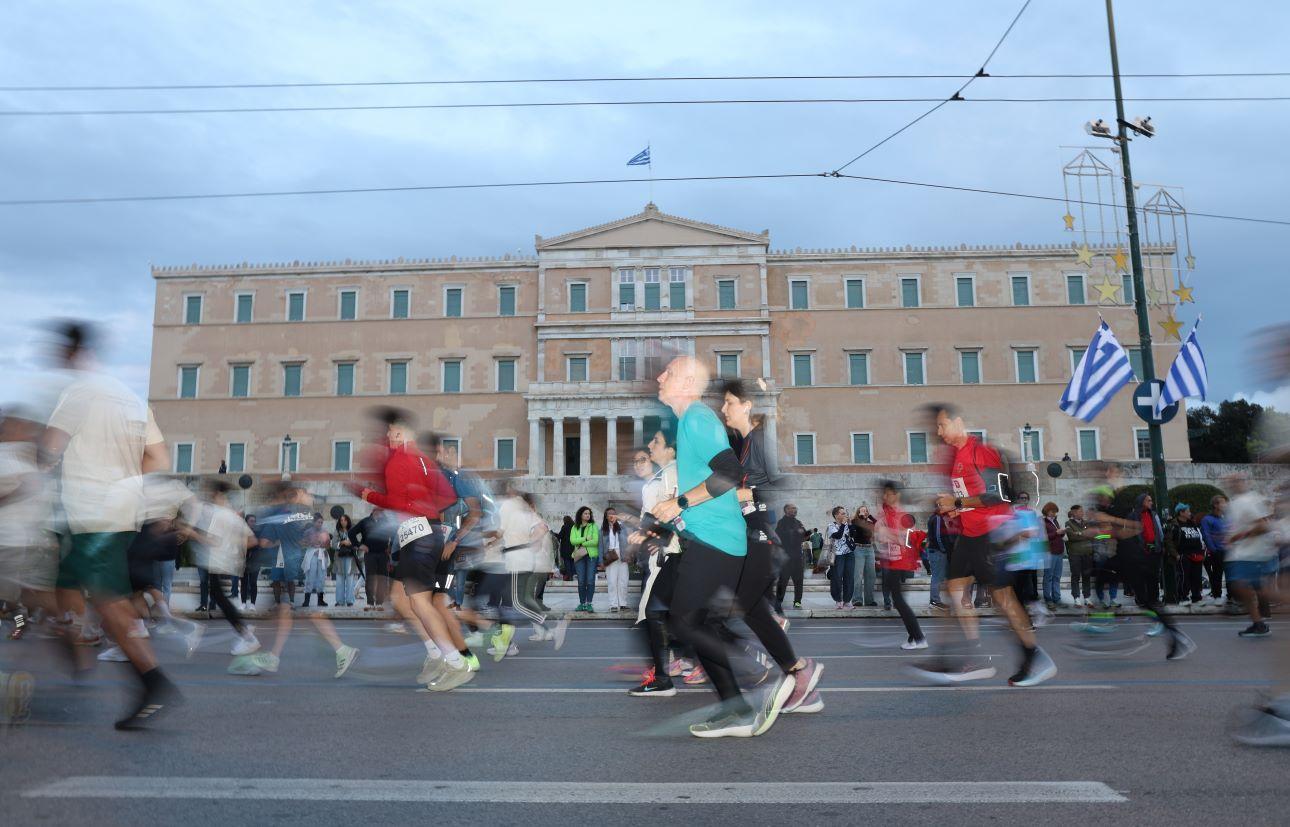 Στιγμιότυπο από τον Αυθεντικό Μαραθώνιο της Αθήνας/ Φωτογραφία: NDP Photo Agency
