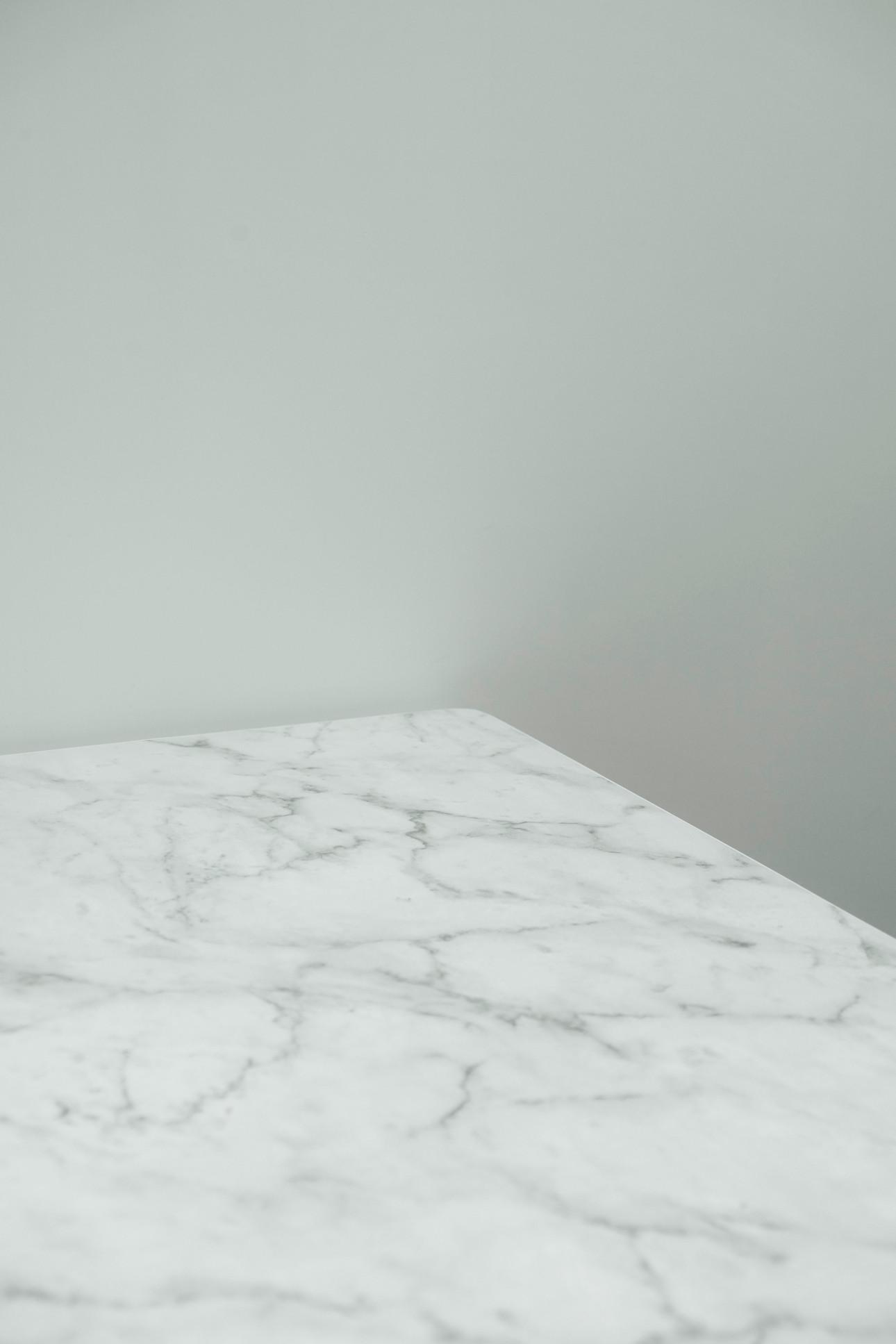 Πάγκος από μάρμαρο/ Φωτογραφία: Unsplash