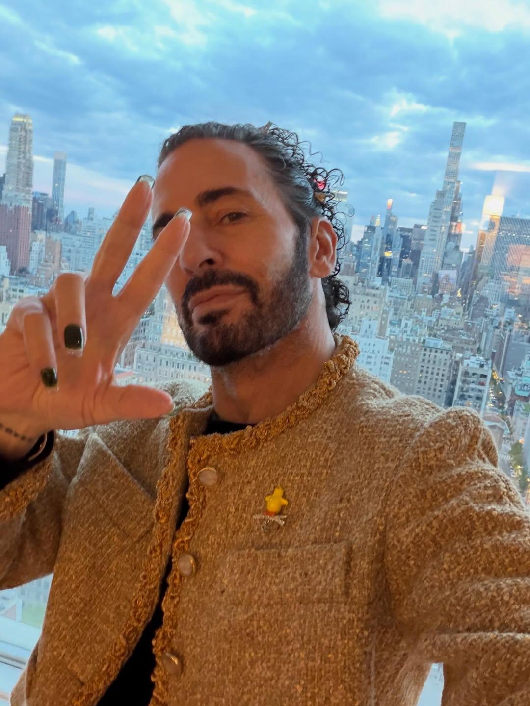 Φωτογραφία: IG @themarcjacobs