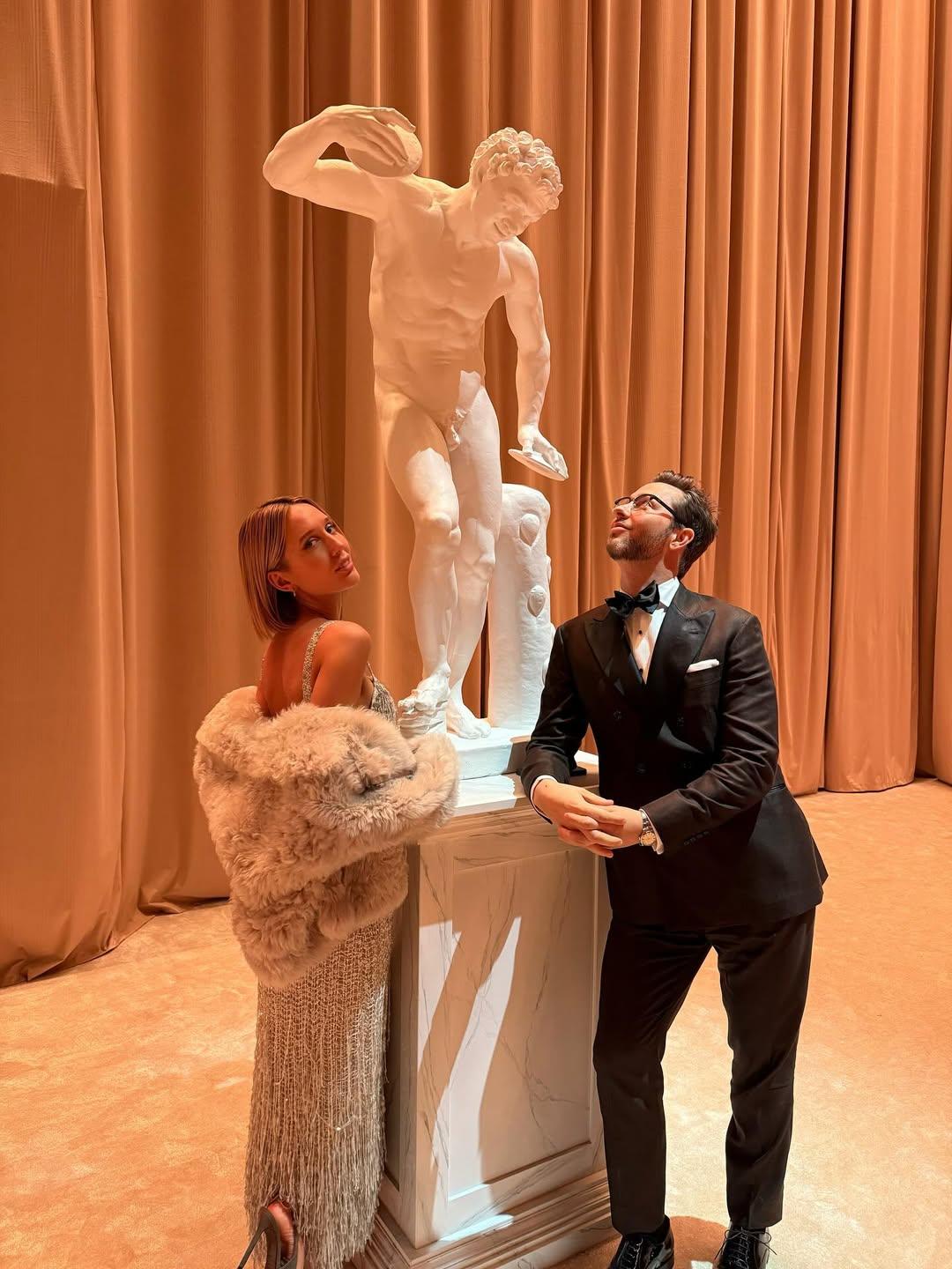 Μαρία Ολυμπία, Derek C. Blasberg/ Φωτογραφία: Instagram/ @poppydelevingne