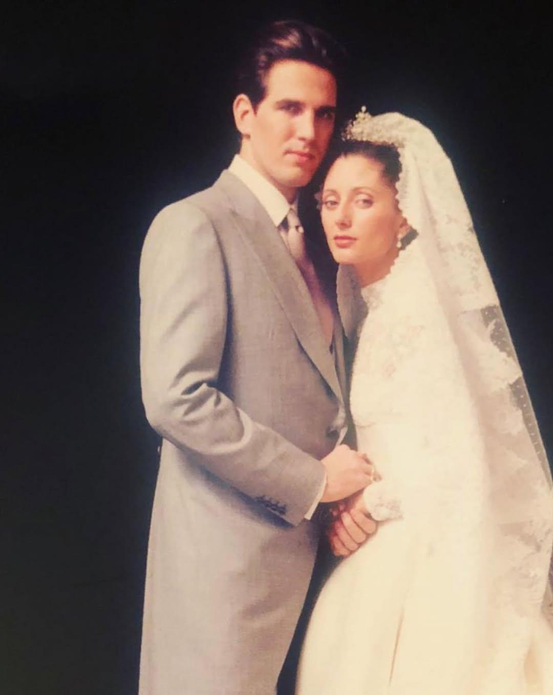 Η Μαρί Σαντάλ στον γάμο της με τον Παύλο Ντε Γκρες/ @mariechantal22