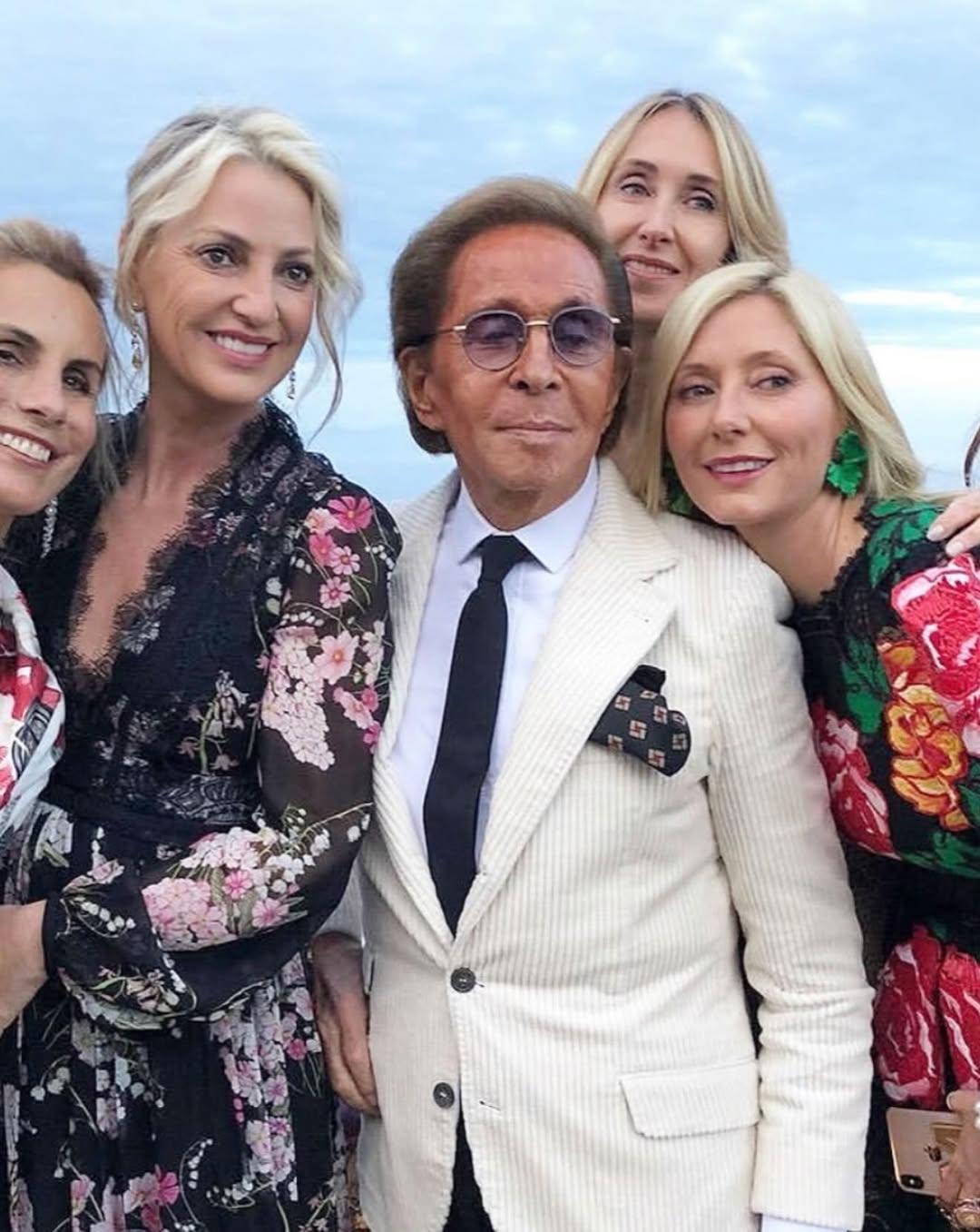 Στο πάρτι για τα 90ά γενέθλια του Valentino/ @mariechantal22