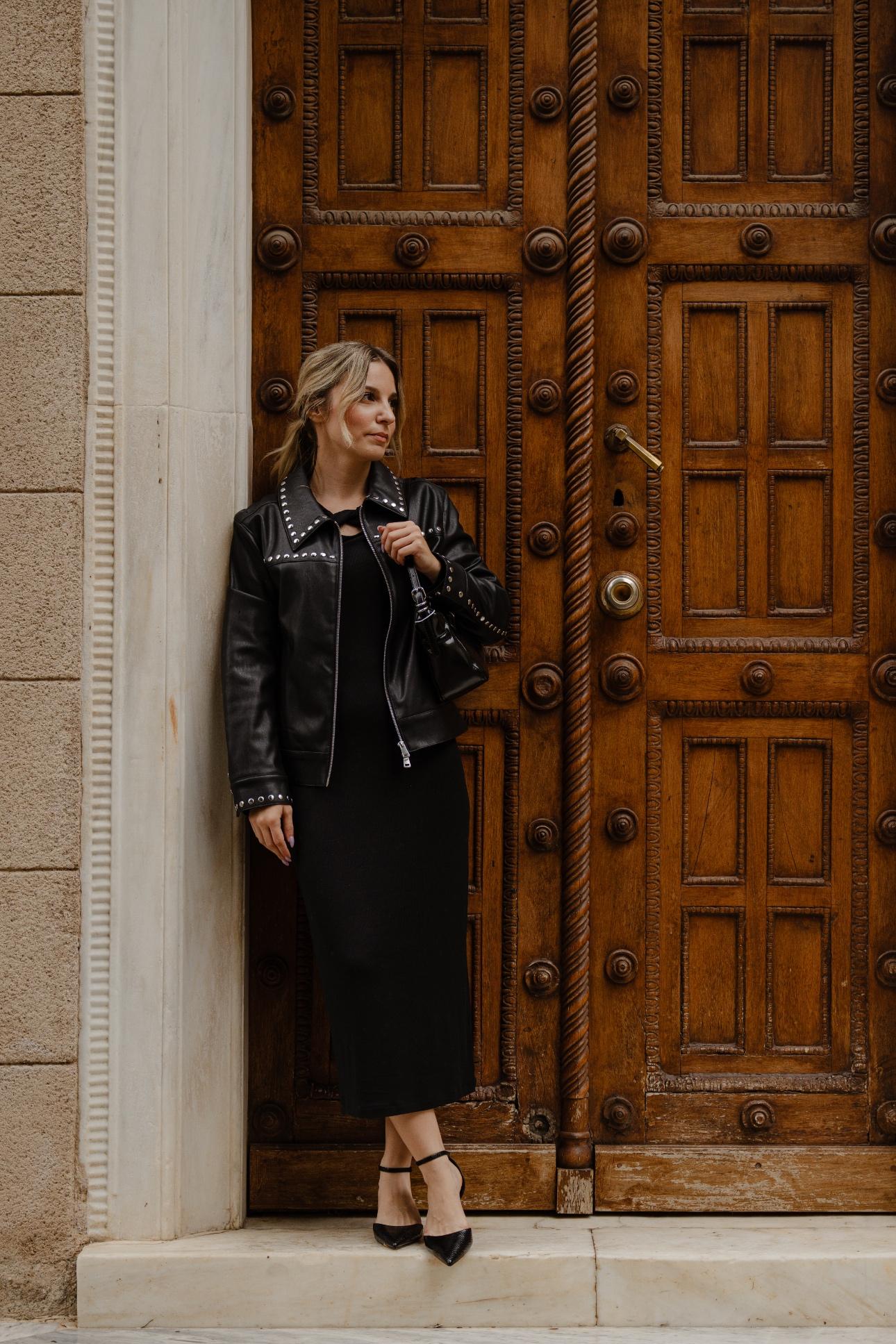 Ένα υπέροχο look για βραδινές βόλτες στην πόλη/ Φωτογραφία: Παναγιώτης Μάλλιαρης