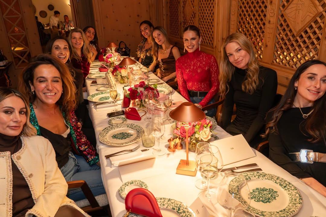 Οι καλεσμένες του δείπνου/ Φωτογραφία: Instagram/ @marykatrantzou