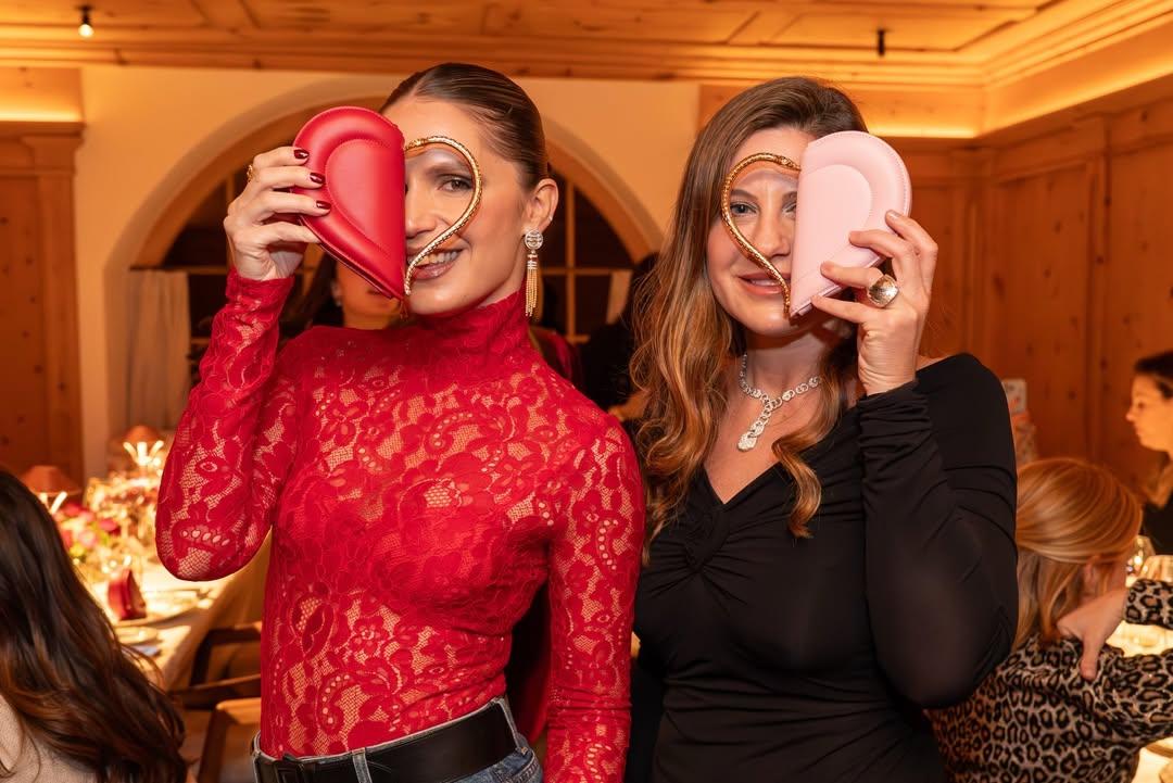 Ευγενία Νιάρχου, Φραντσέσκα Βερσάτσε/ Φωτογραφία: Instagram/ @marykatrantzou