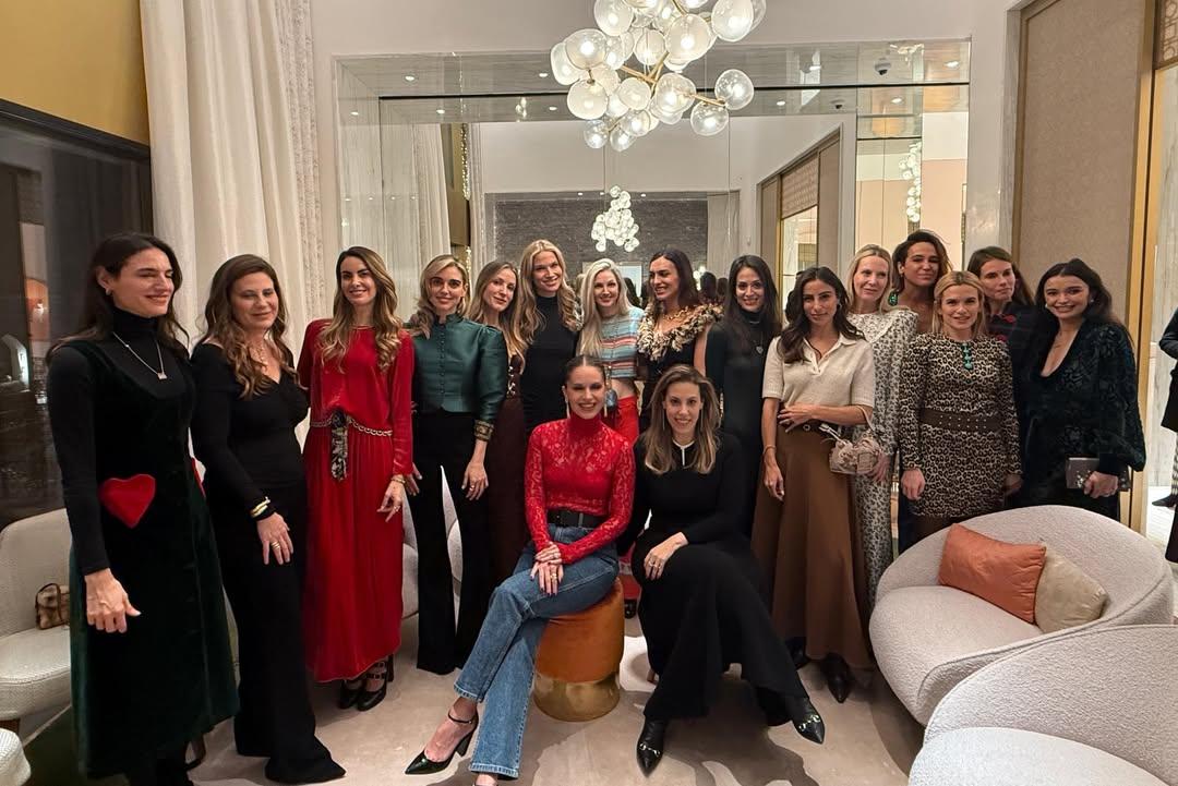 Οι καλεσμένες του δείπνου/ Φωτογραφία: Instagram/ @marykatrantzou