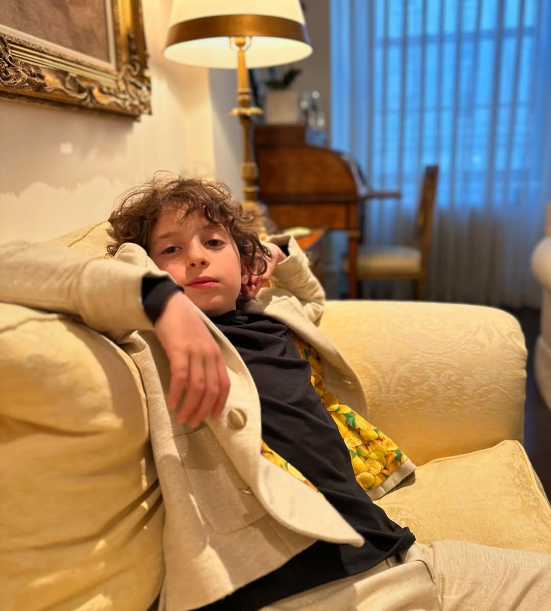  O Max Alexander/ Instagram @couture.to.the.max  