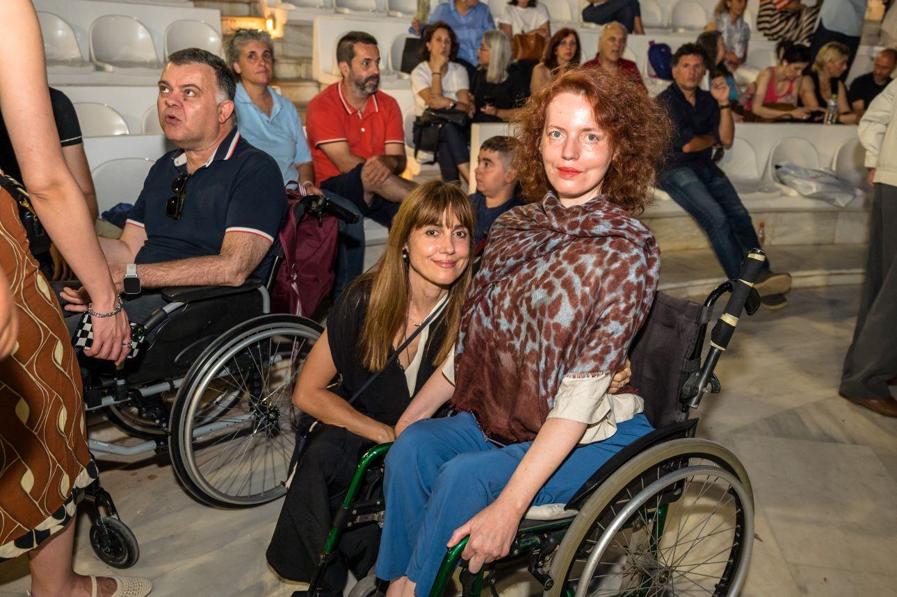 Αντιγόνη Καρρά και Χρυσή Μόρφη. 