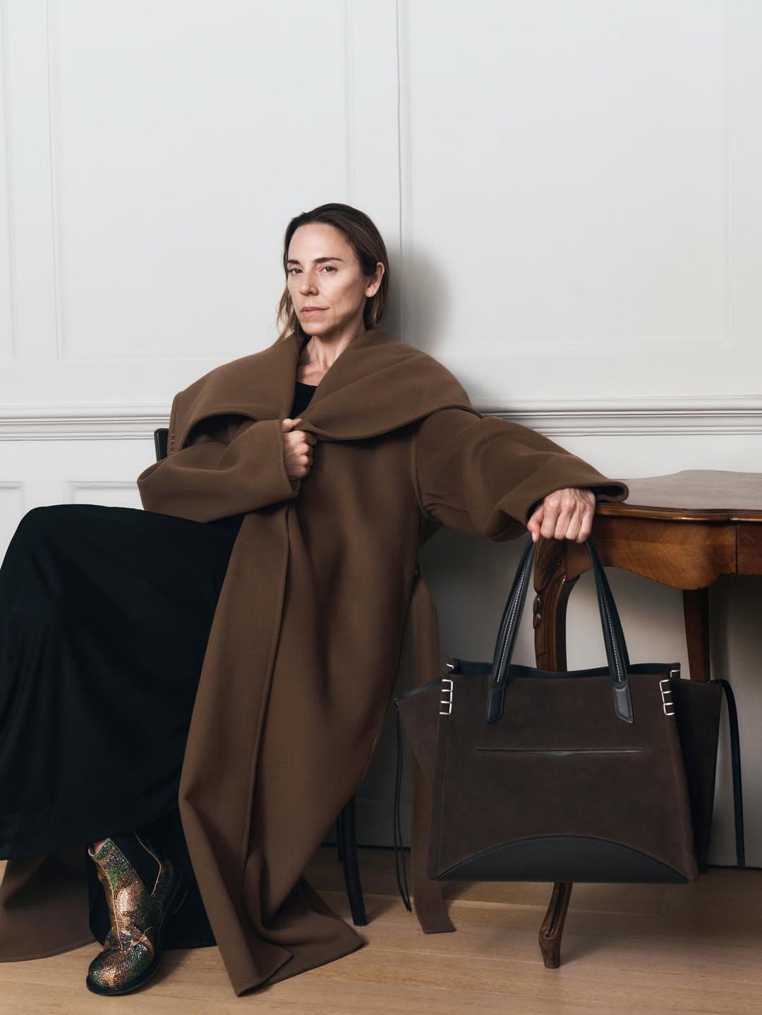 Η Mel C στο πρότζεκτ με τον σχεδιαστή Τζόναθαν Άντερσον/ Φωτογραφία: Instagram/ @melaniecmusic