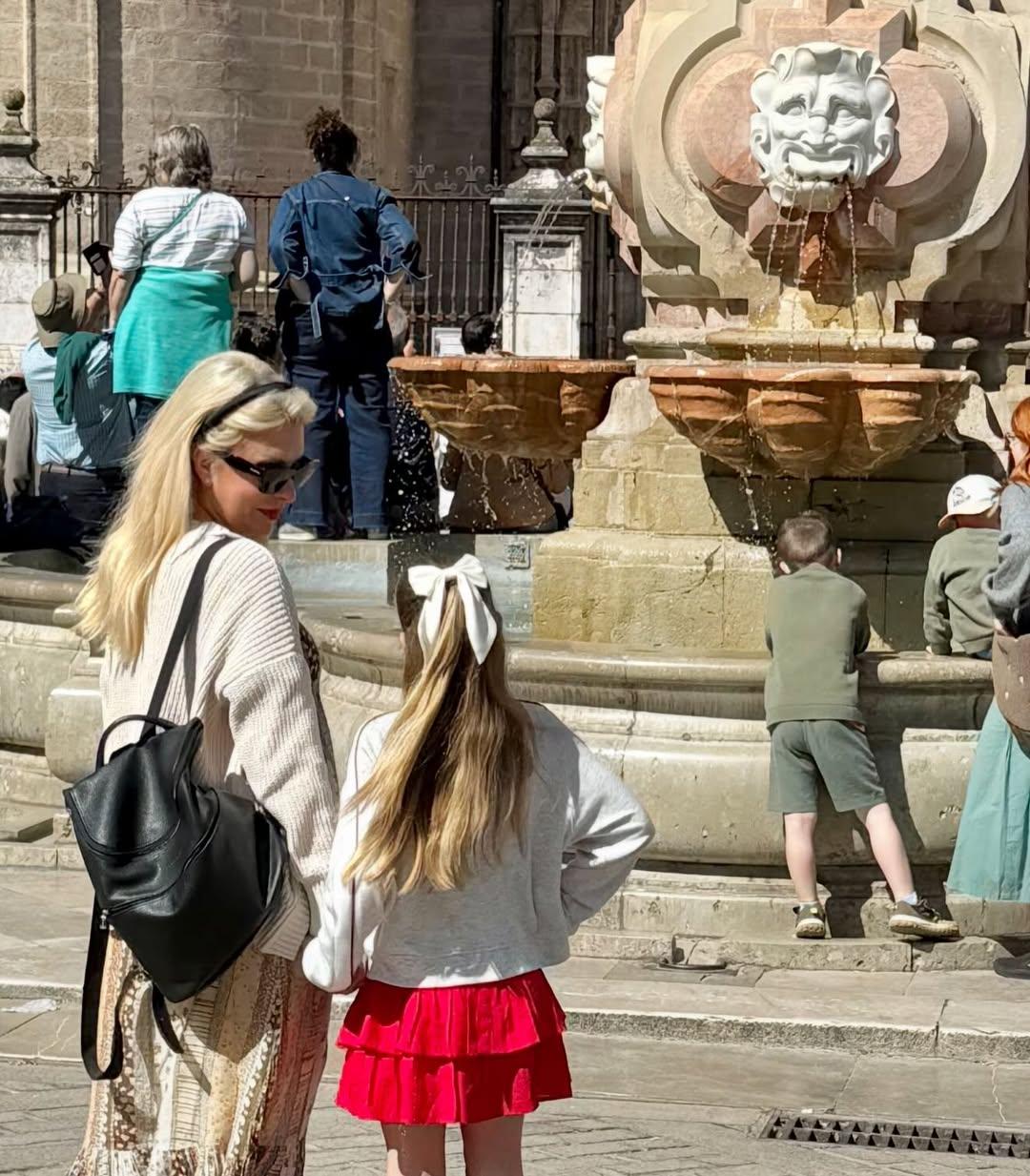 Η Ελένη Μενεγάκη με την κόρη της Μαρίνα - Φωτογραφία Instagram/@elenimenegaki