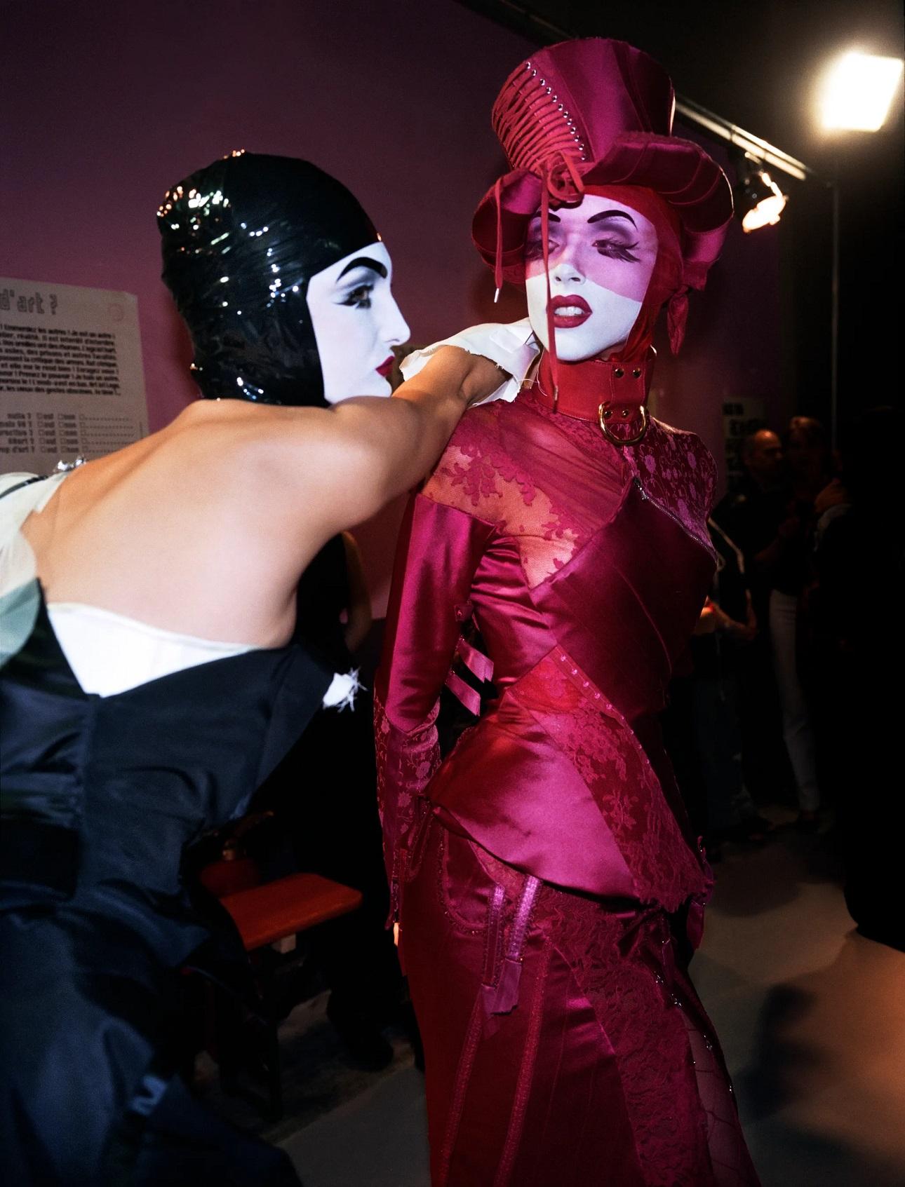 John Galliano for Dior Haute Couture fall 2000, two figures by photographer Robert Fairer. © Robert Fairer/Courtesy MFIT