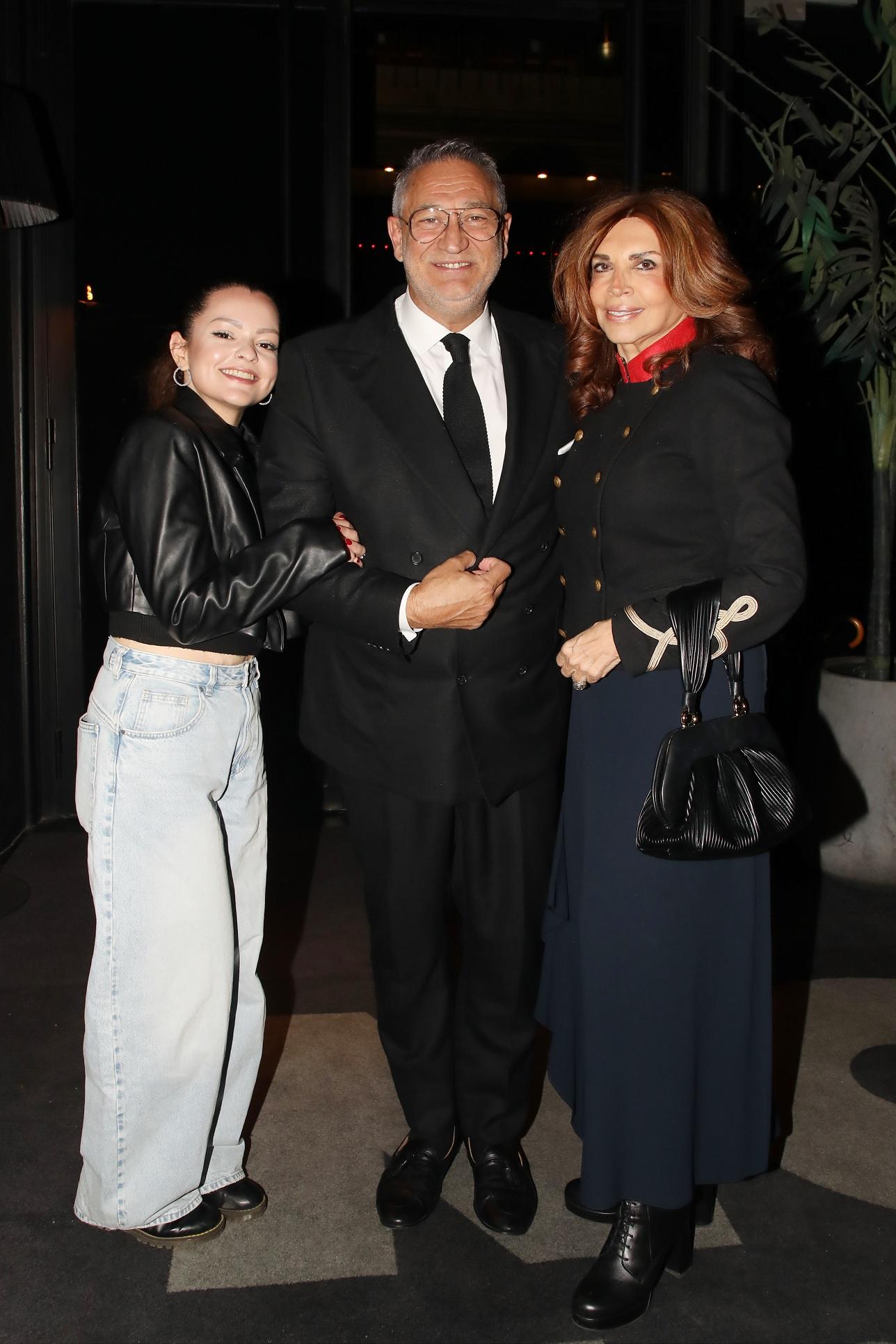 Μαριτίνα Ντενίση-Γιώργος Ντάβλας-Μιμή Ντενίση/Φωτογραφία NDP 