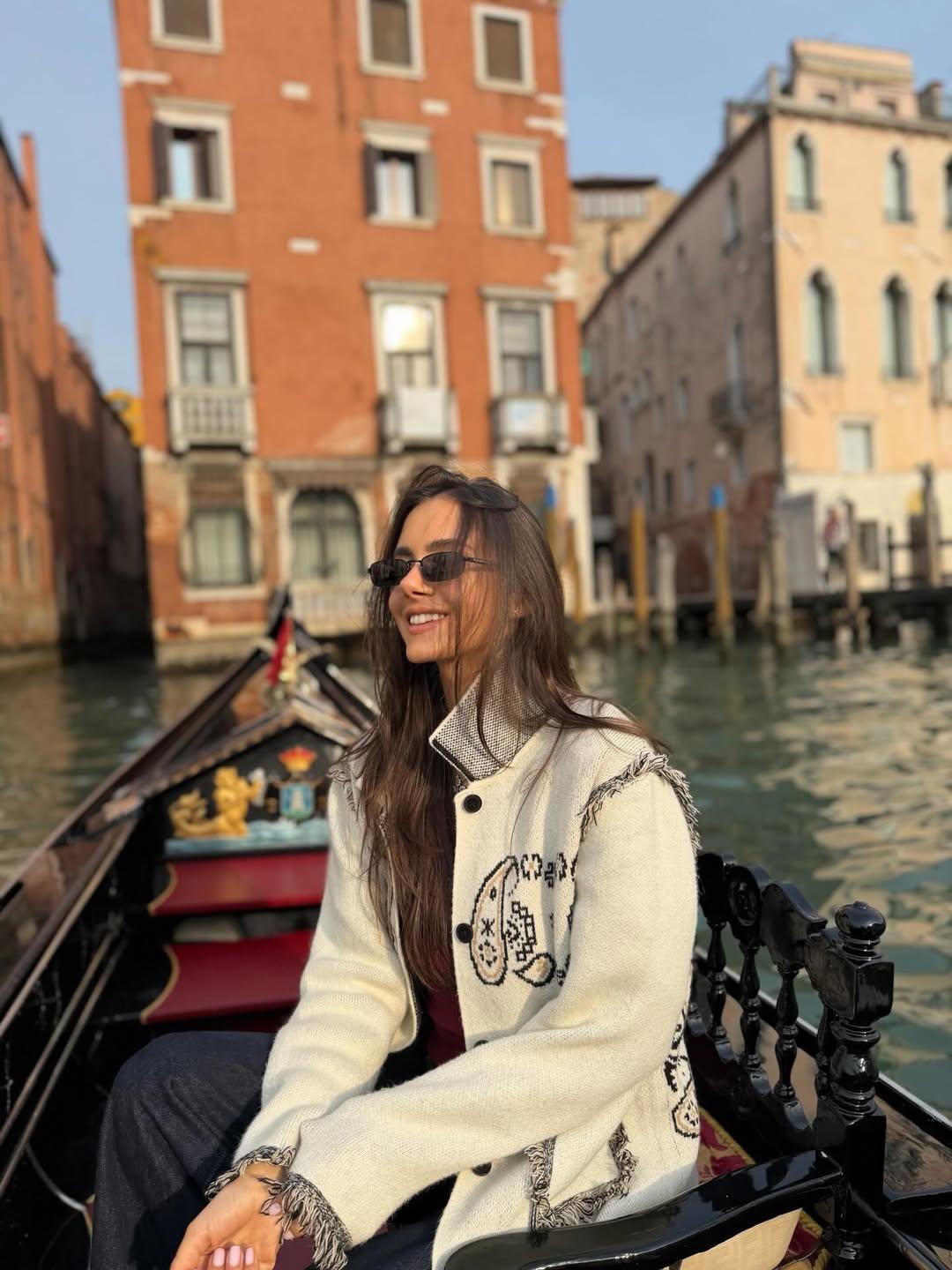 Νταίζη Νίκα/ @daisy.nika