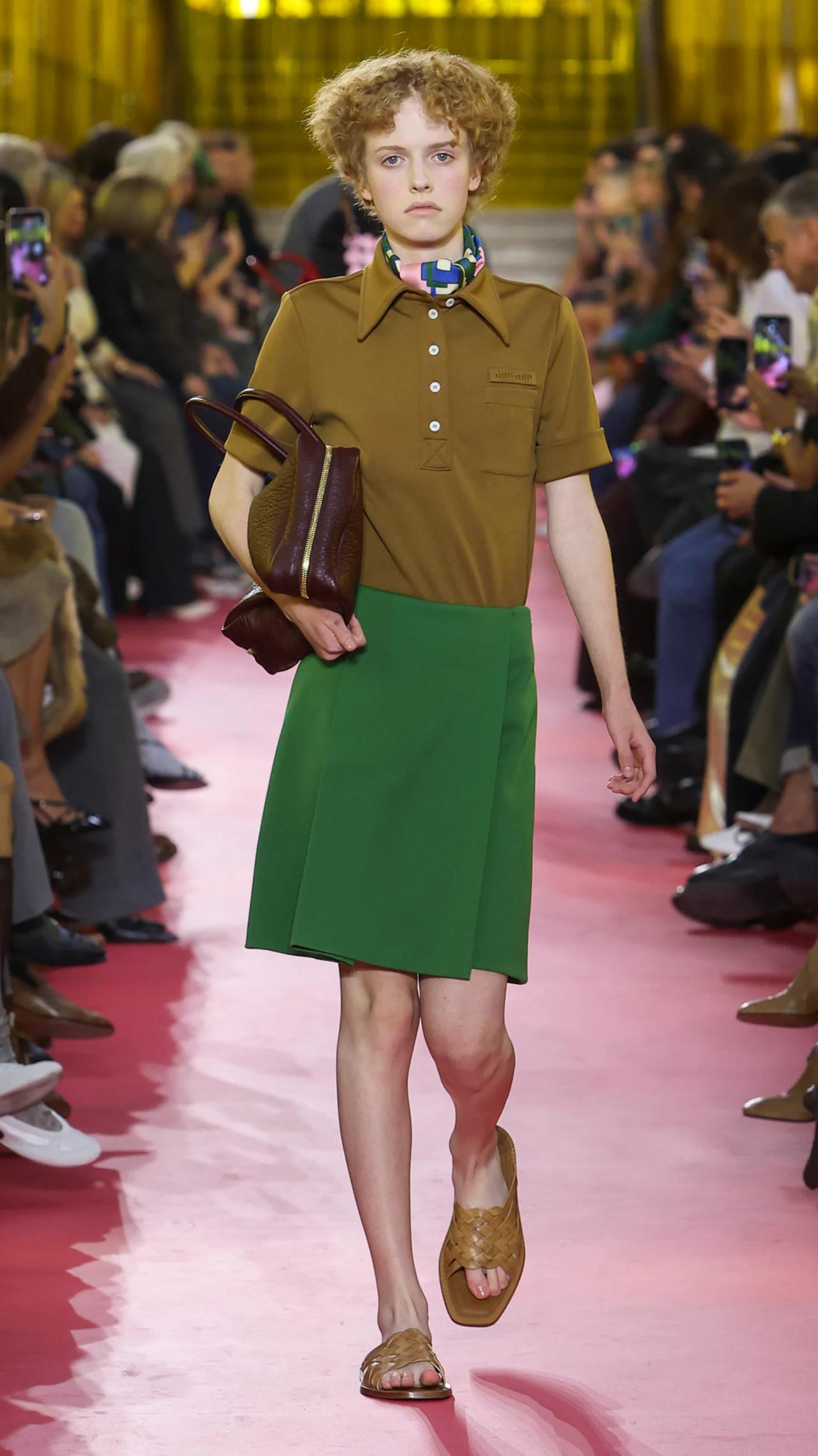 Φούστα για όλη την ημέρα/Φωτογραφία: Miu Miu