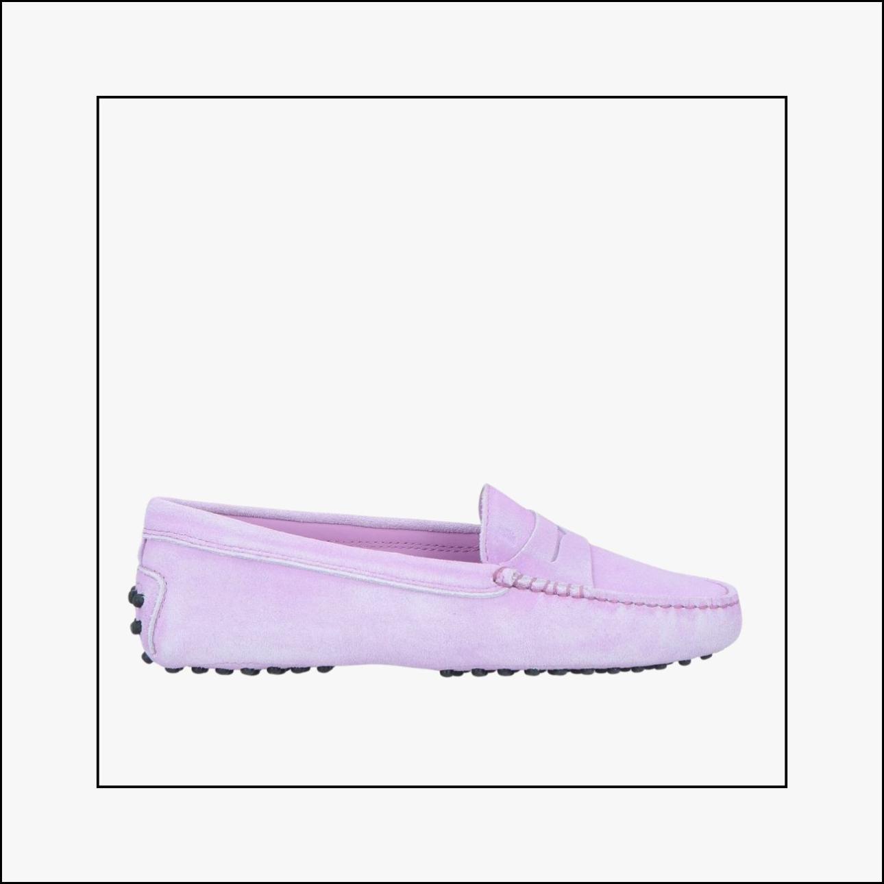 Λιλά μοκασίνια, €153, Tod's, yoox.com