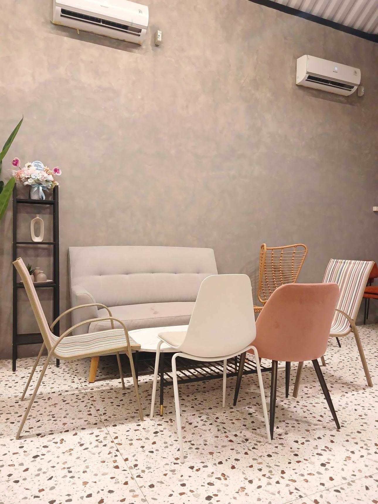 Η διατήρηση του μωσαϊκού δαπέδου χαρίζει vintage αισθητική στον νέο χώρο/ Φωτογραφία: Shutterstock