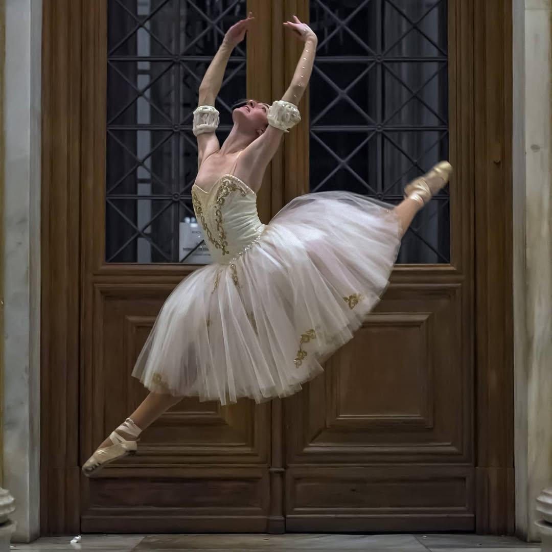 Αντιγόνη Τσιούλη/Φωτογραφία: Instagram @antigoni_balletdancer