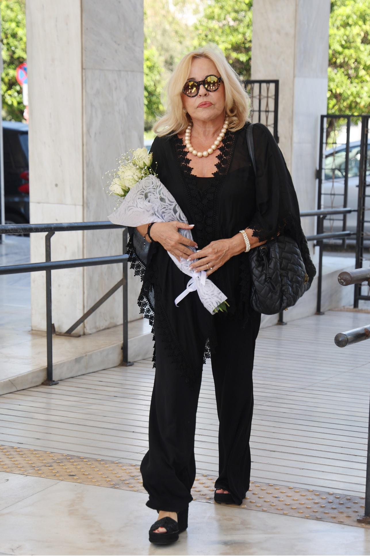 Μπέσσυ Αργυράκη