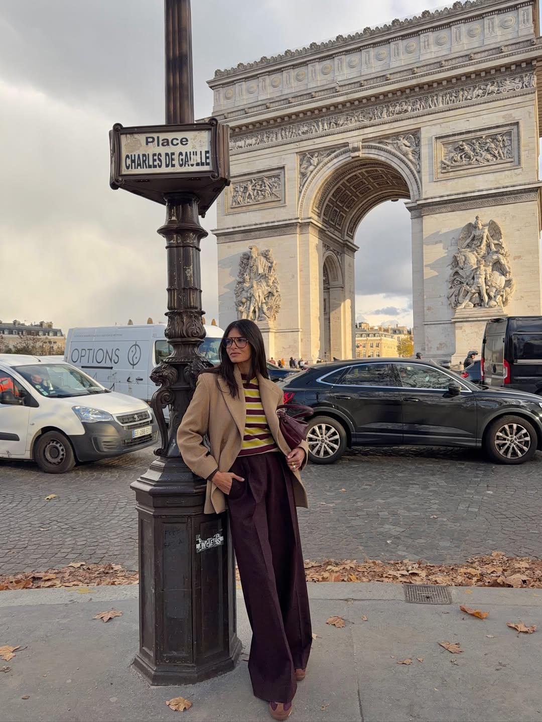 Ταιριάζει το μπορντό με το καφέ; Κι όμως, ναι/Φωτογραφία: Instagram/claramuniz 