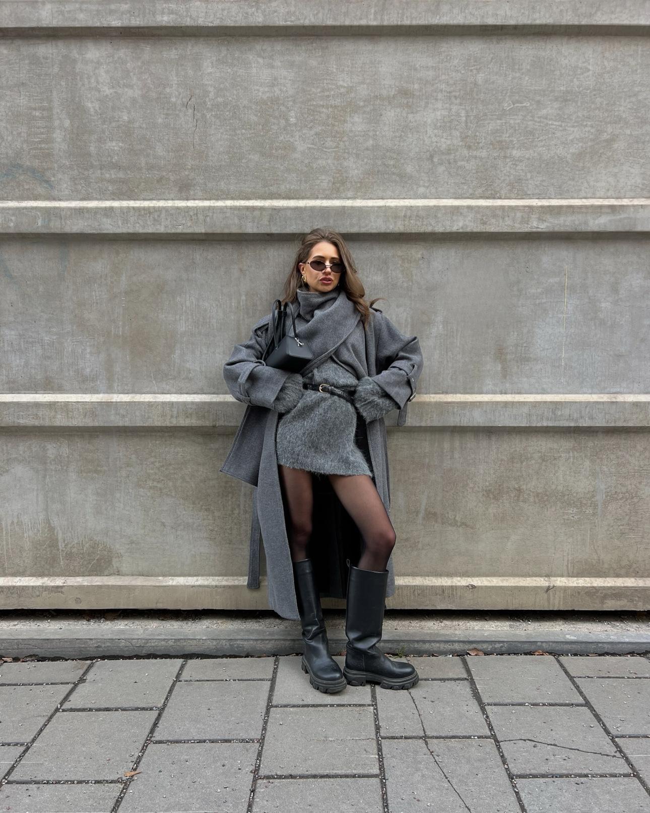 Μπότες μέχρι το γόνατο/Φωτογραφία: @﻿alvasperle 