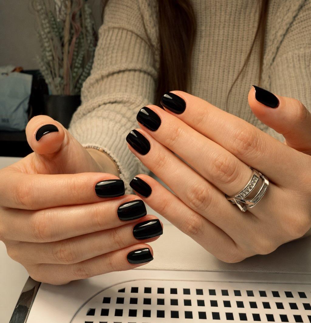 nails by miss Mj via Instagram