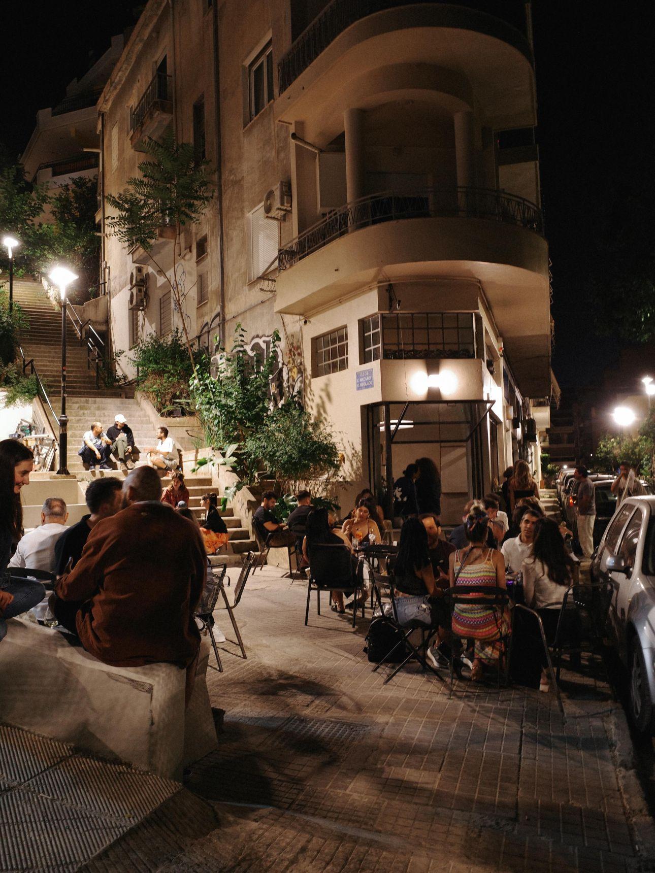 Νέος Κόσμος/ Φωτογρσαφία: Instagram/ @triobar.athens