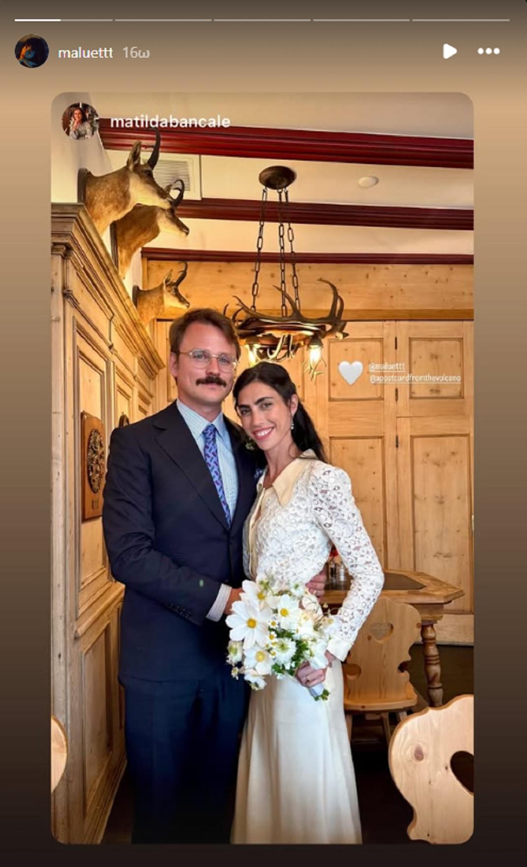 Ο Νικόλας Νιάρχος και η Μαλού Ντάλα Πίκολα στον πολιτικό τους γάμο/ Φωτογραφία: Instagram @Malù dalla Piccola