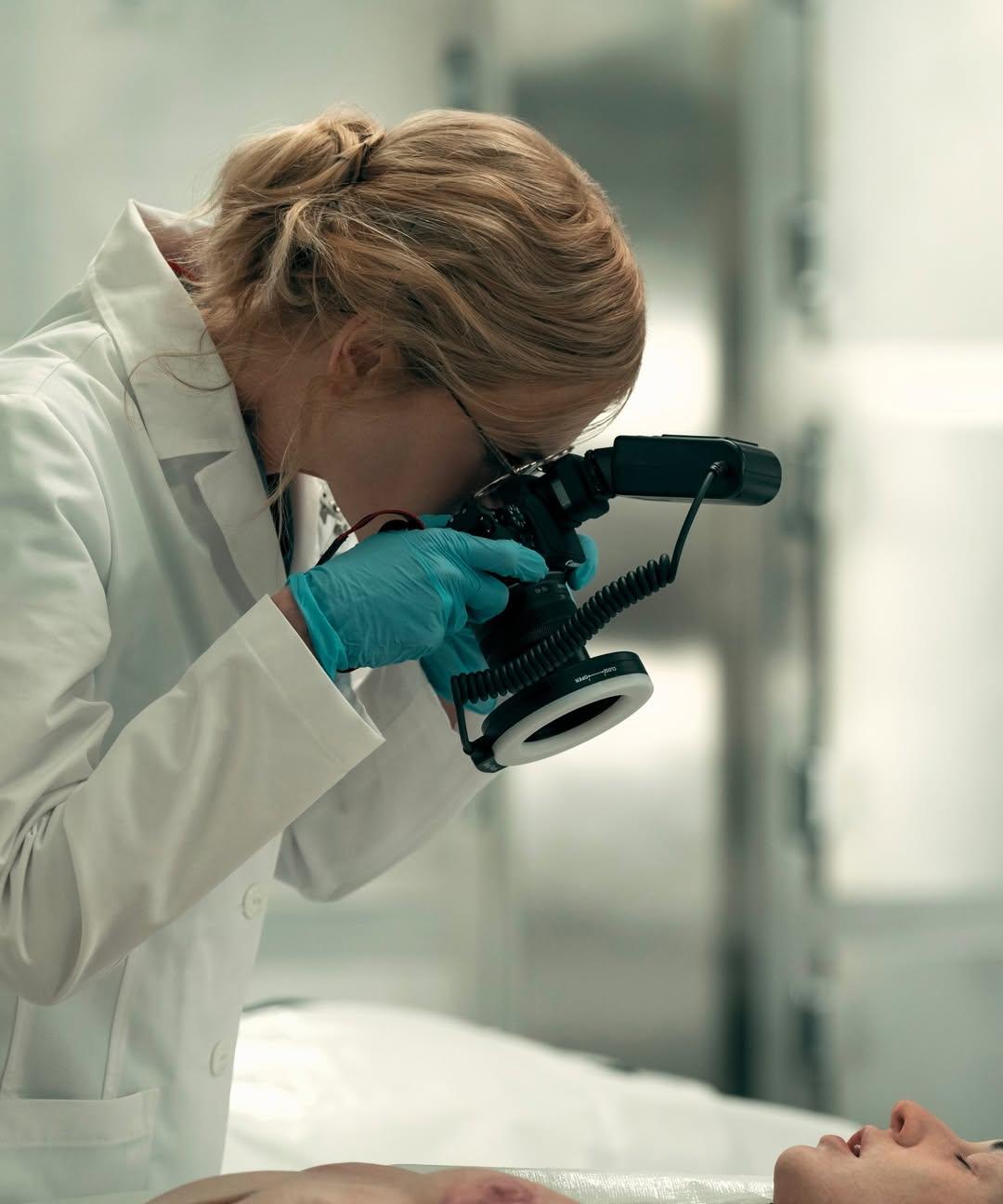  Η Νικόλ Κίντμαν υποδύεται τη Δρ. Κέι Σκαρπέτα, μια ιατροδικαστή στη σειρά αστυνομικών μυθιστορημάτων της Πατρίσια Κόρνγουελ.  Φωτογραφία: ﻿nicolekidman  