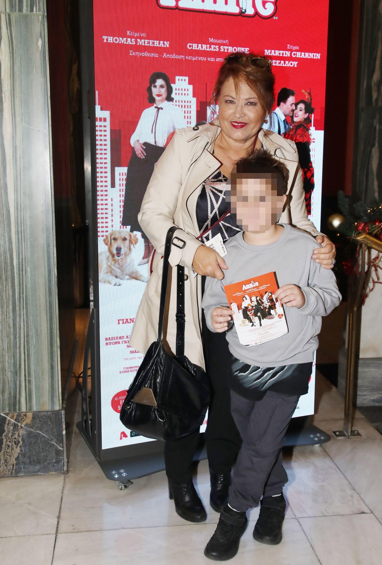 Η Νικολέττα Βλαβιανού με τον εγγονό της/ Φωτογραφία: NDP Photo Agency 