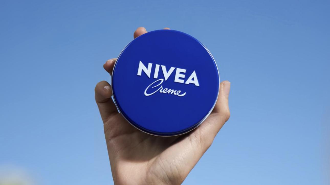 NIVEA  