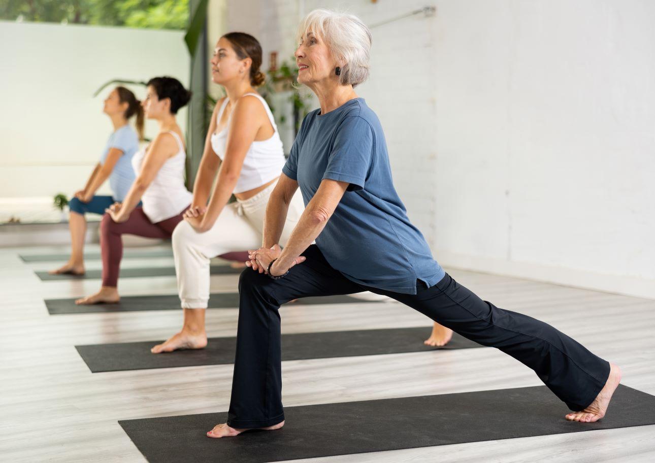 Χάρη στην άσκηση, μπορεί κανείς να αποκτήσει ευλυγισία και σε προχωρημένη ηλικία/ Φωτογραφία: Shutterstock 