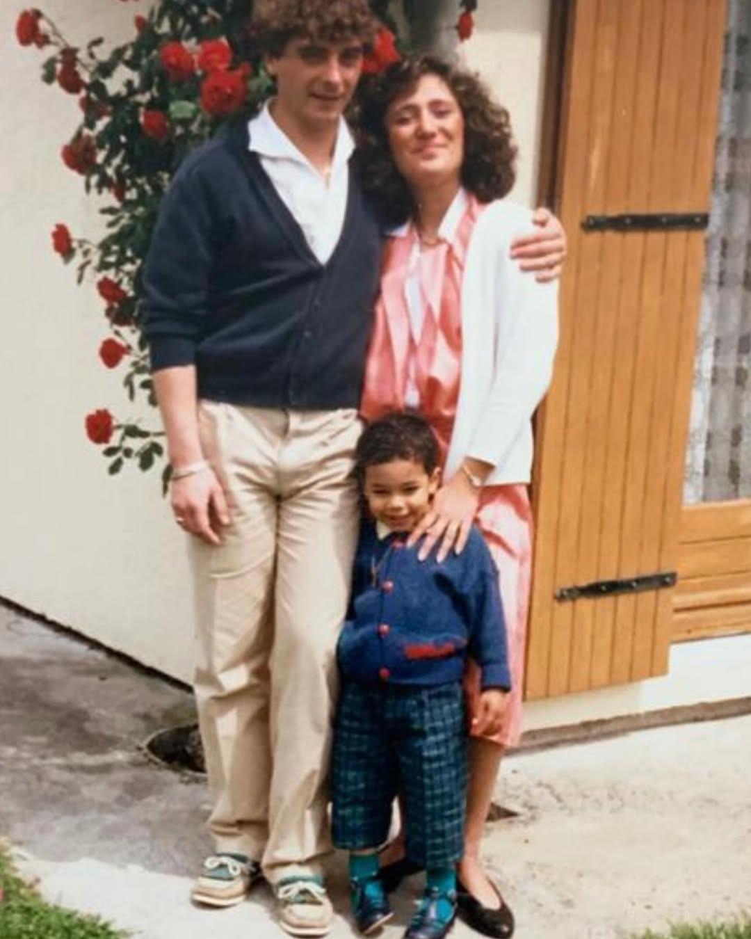 O Olivier Rousteing με τους γονείς του/Φωτογραφία: Instagram/olivier_rousteing