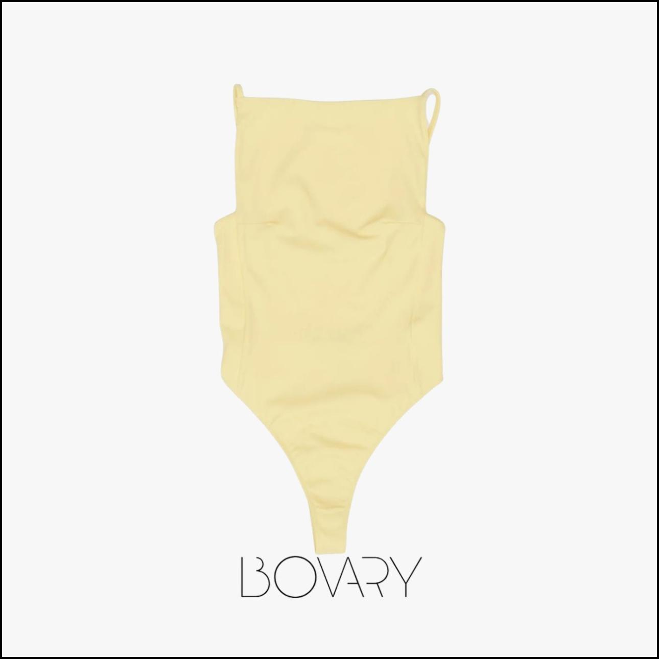 Ολόσωμο, €239,13, Jacquemus, cettire.com