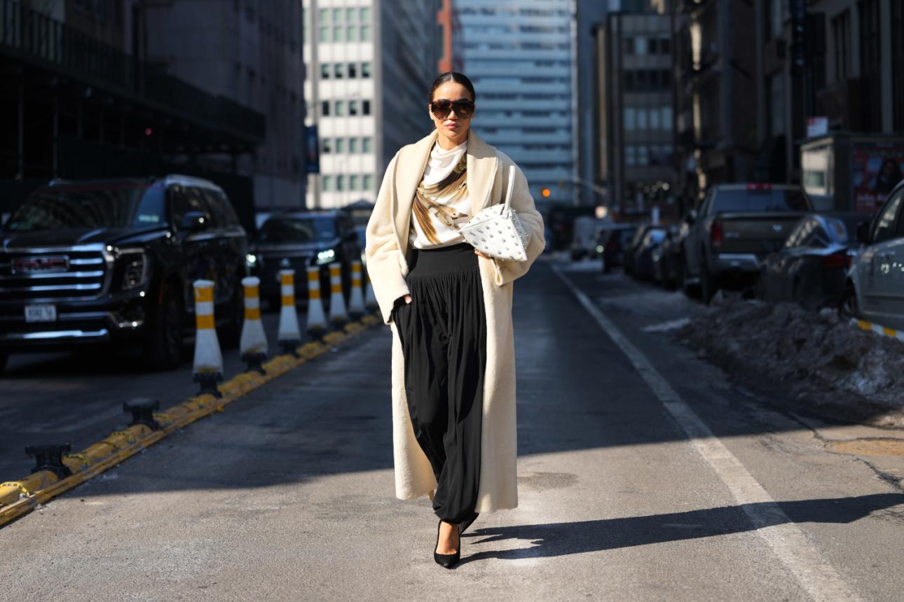 Ταιριάζει άψογα ακόμα και με παλτό/Φωτογραφία: Getty Images